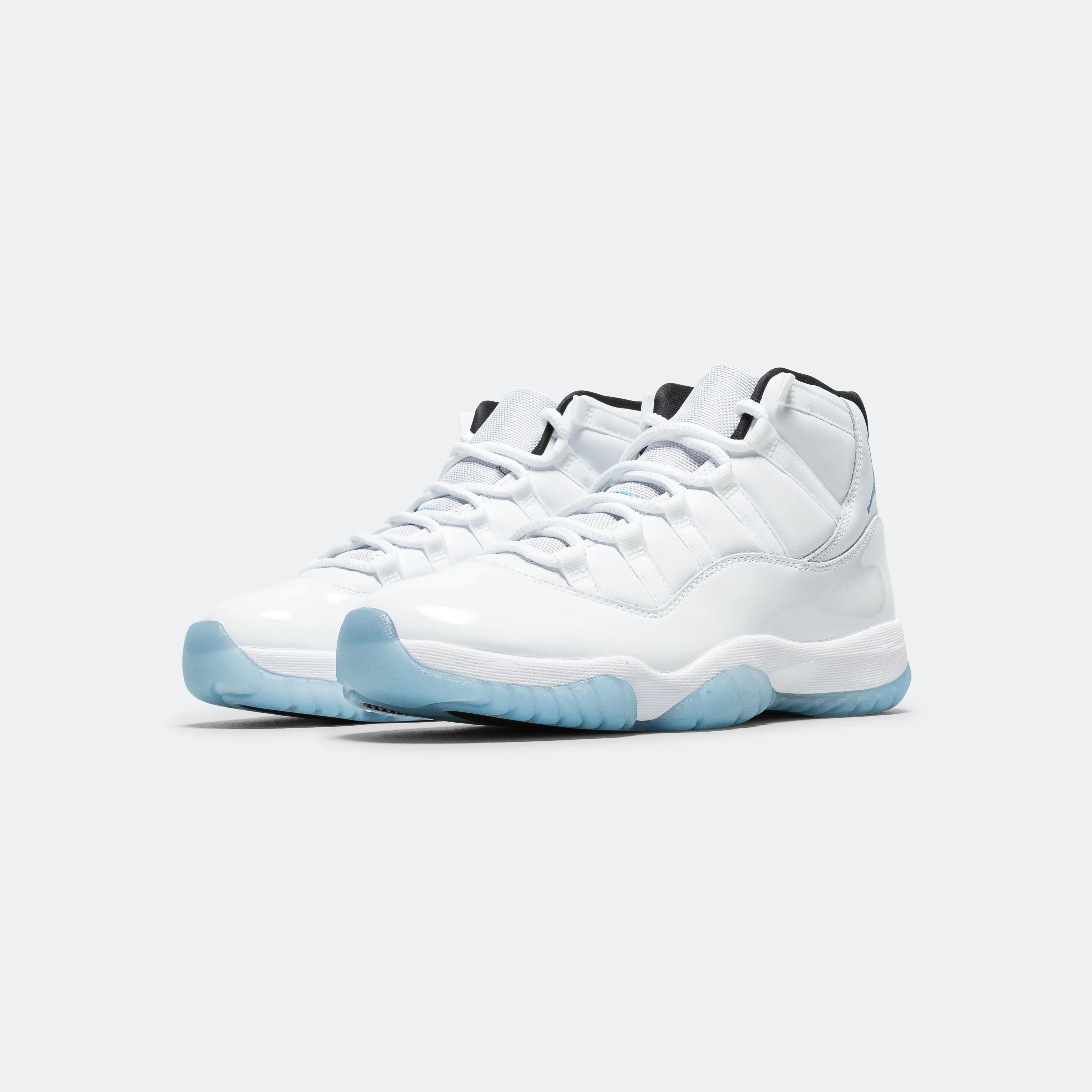 Air Jordan 11 Retro - White/Legend Blue-Black