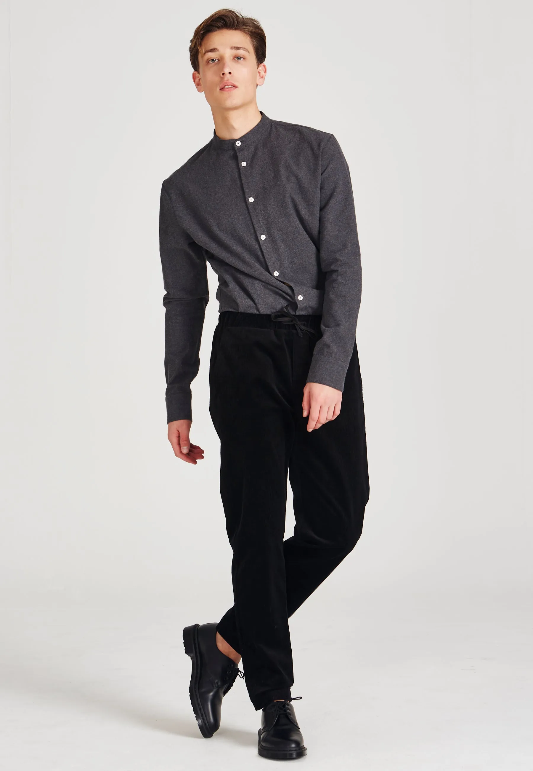 ERIC corduroy trousers made from organic cotton - Black (corduroy) Givn Berlin