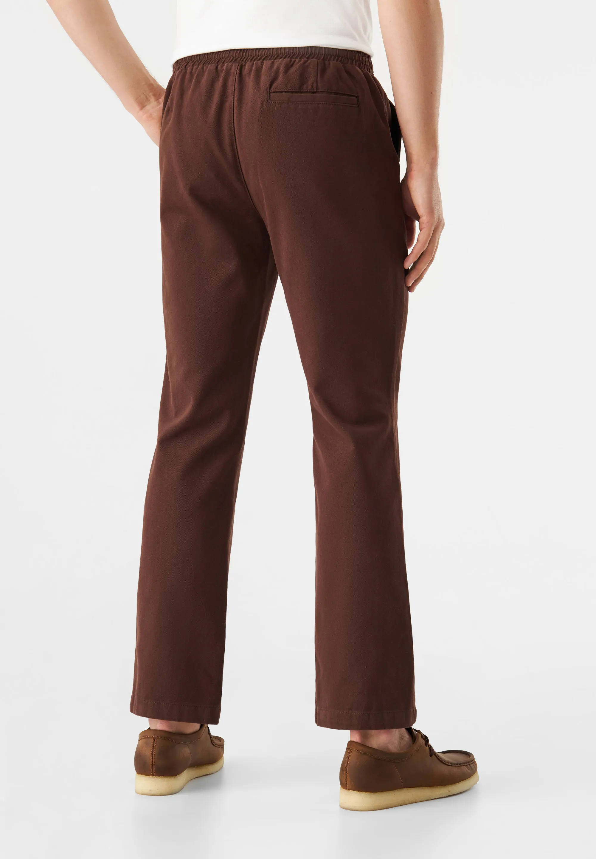 GBERIC Chinos Made From Organic Cotton With An Elastic Waistband - Sepia Brown Givn Berlin