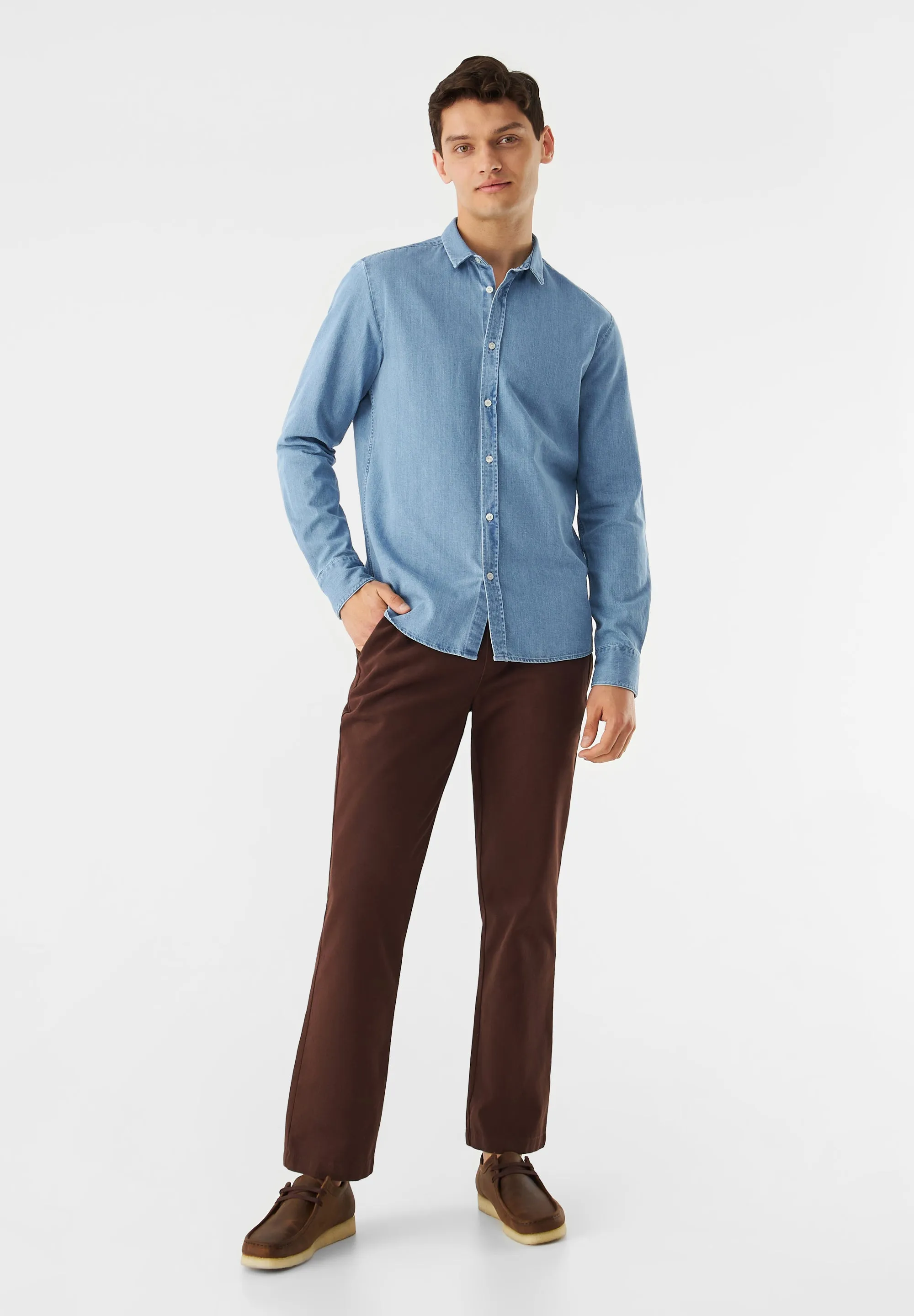 GBERIC Chinos Made From Organic Cotton With An Elastic Waistband - Sepia Brown Givn Berlin