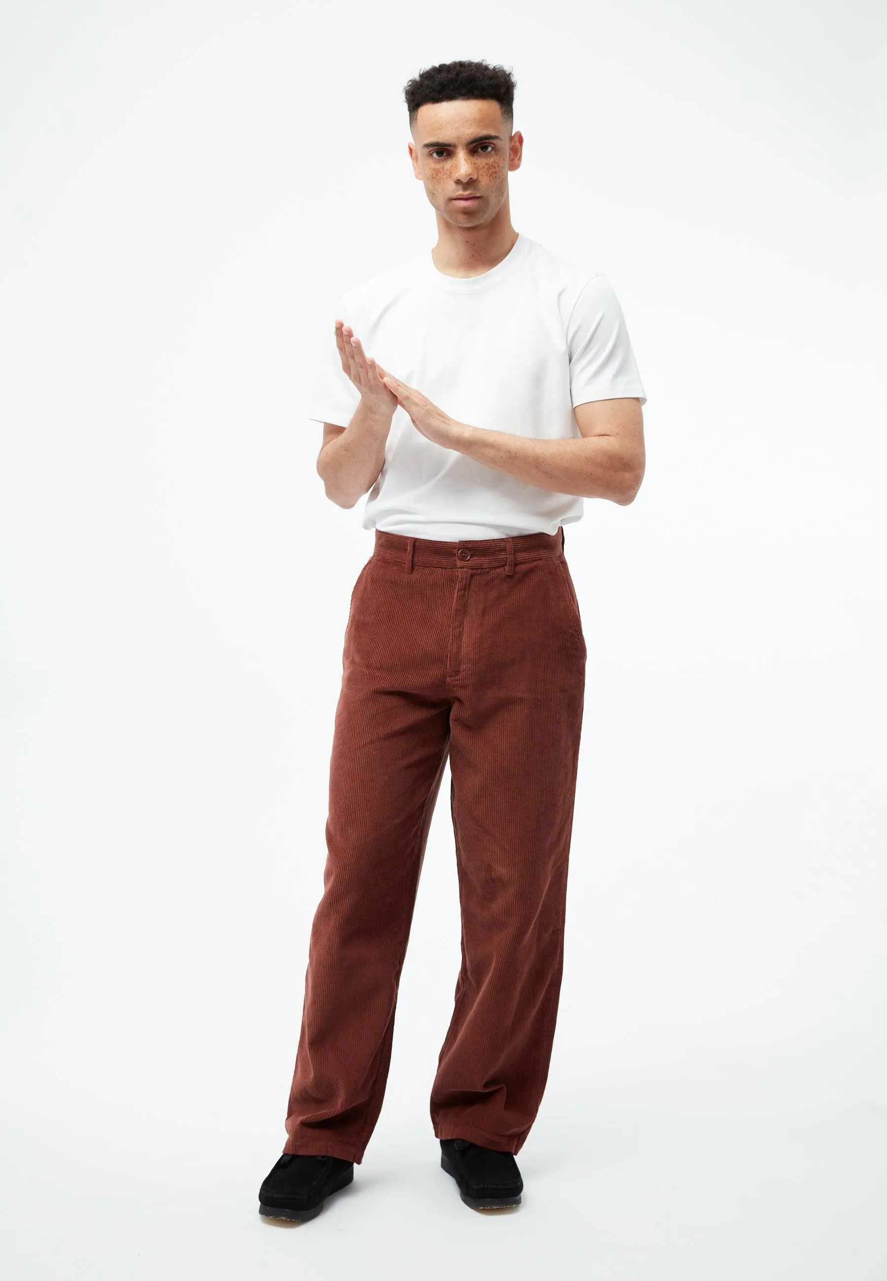 GBKLAAS corduroy trousers in organic cotton with wide leg - Intense Rust (corduroy) Givn Berlin