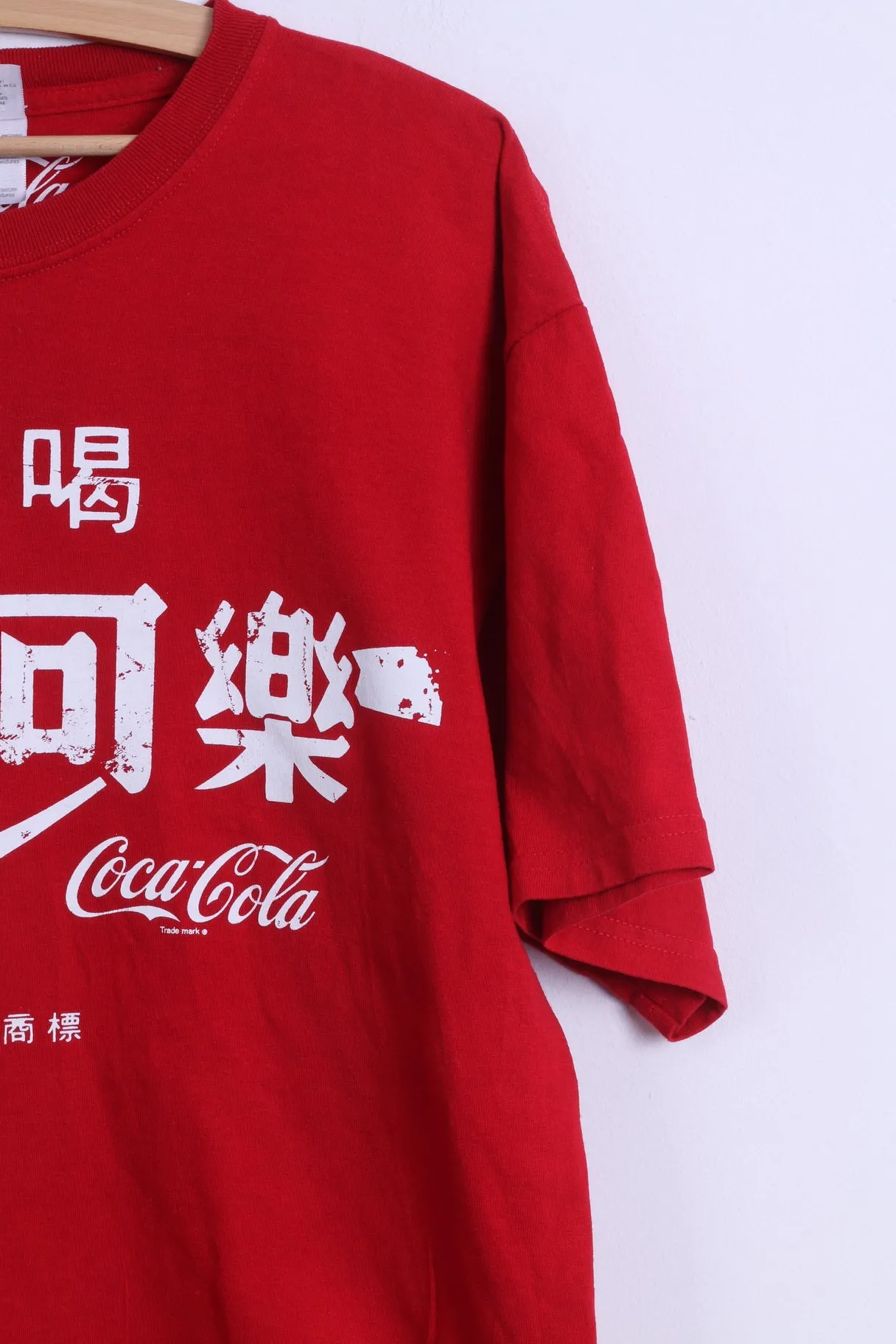 Gildan Mens L T- Shirt Red Cotton Crew Neck Coca Cola Graphic Coke