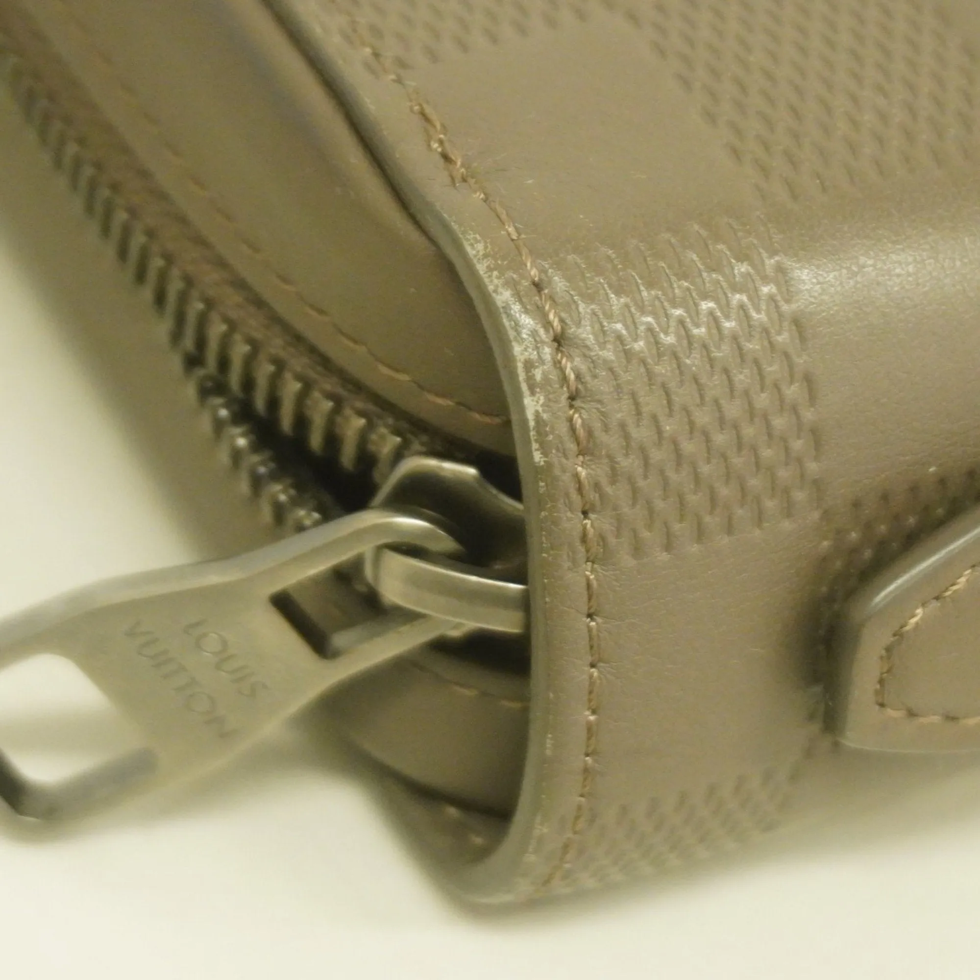 Louis Vuitton Long Wallet (Bi-Fold) (Pre-Owned)