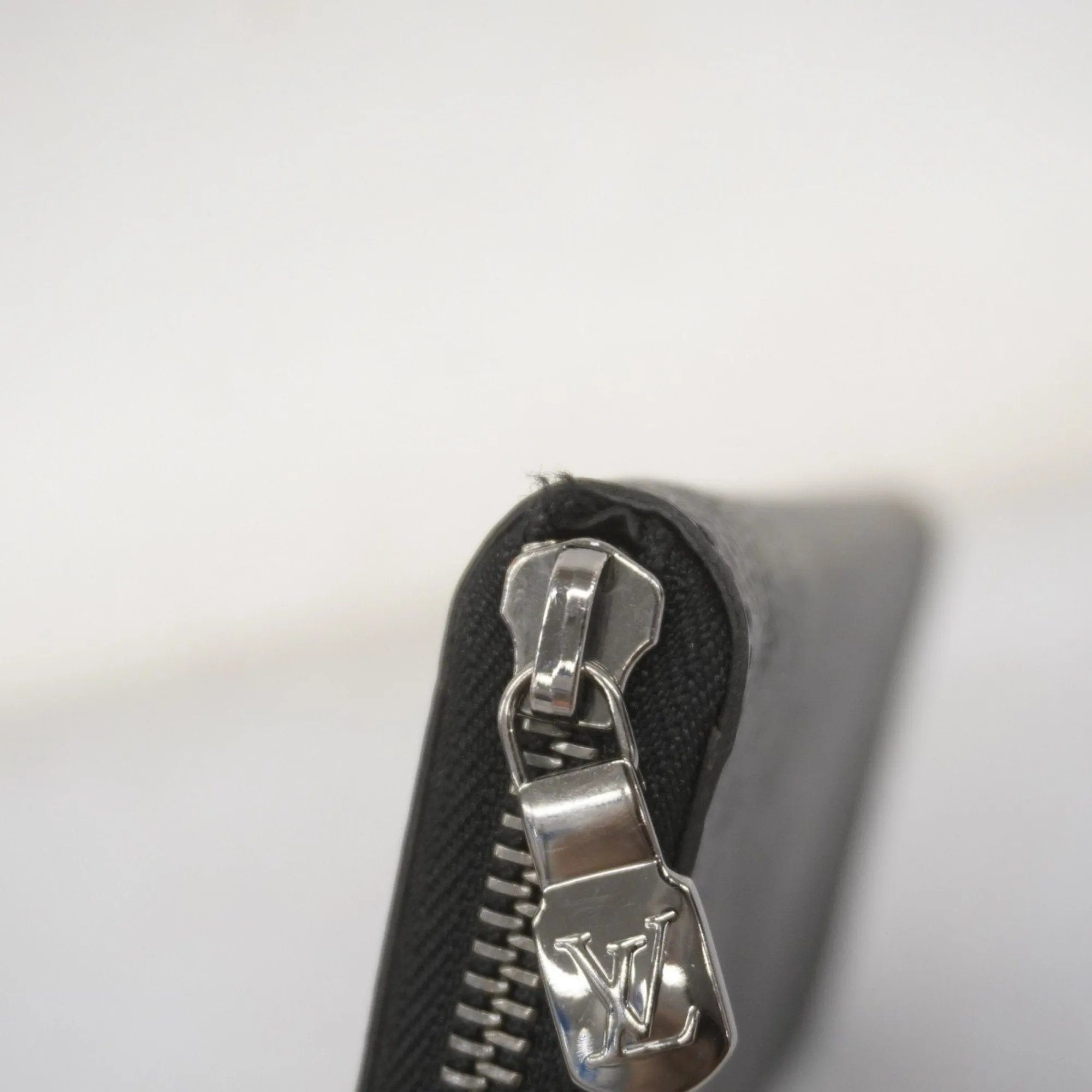 Louis Vuitton Long Wallet (Bi-Fold) (Pre-Owned)