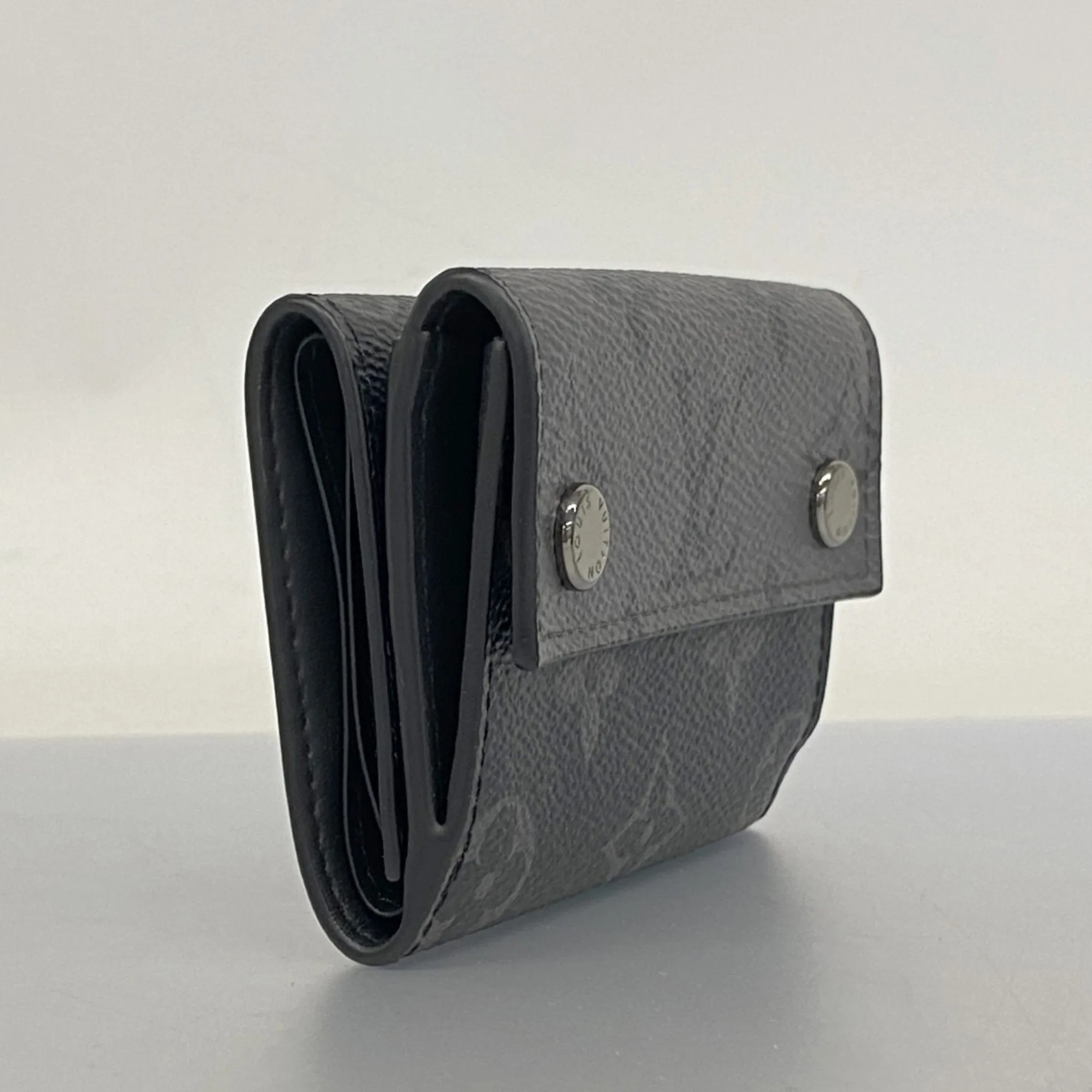 Louis Vuitton Wallet (Tri-Fold) (Pre-Owned)