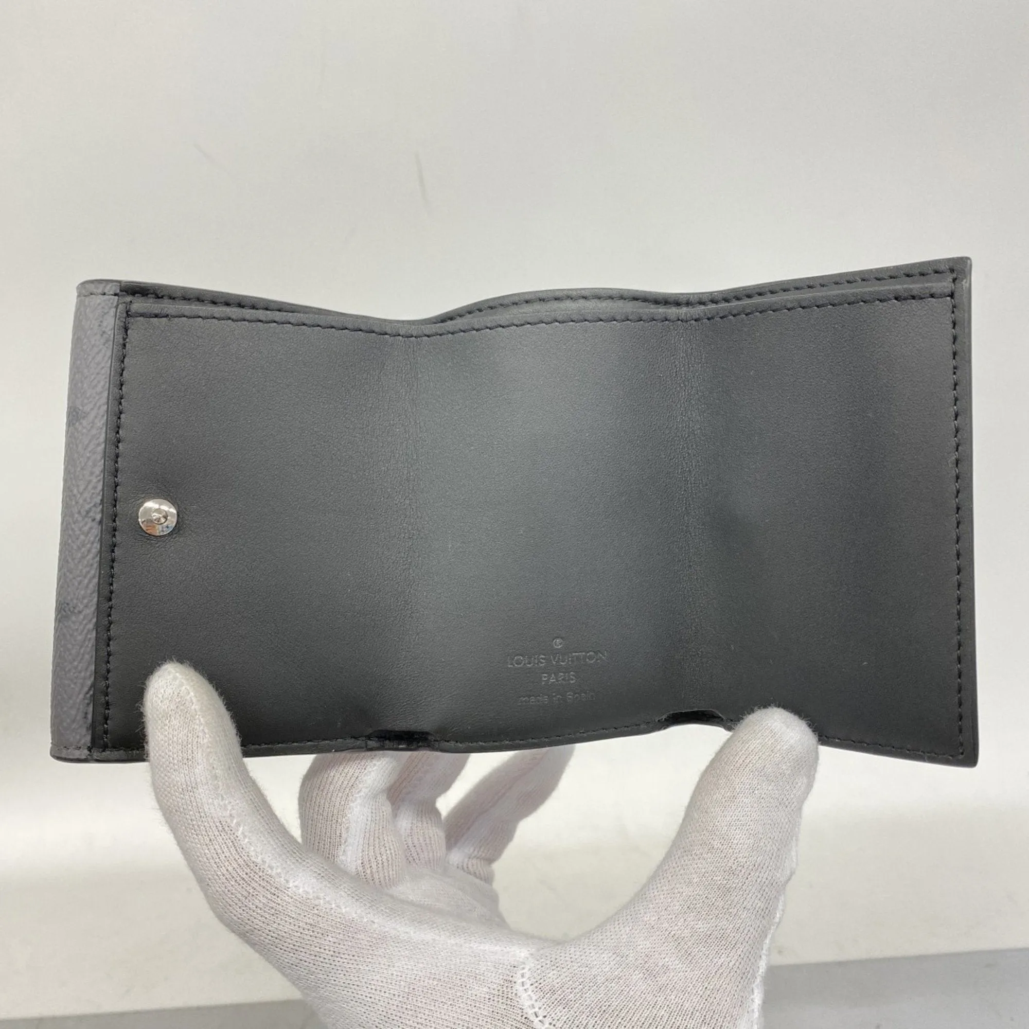 Louis Vuitton Wallet (Tri-Fold) (Pre-Owned)