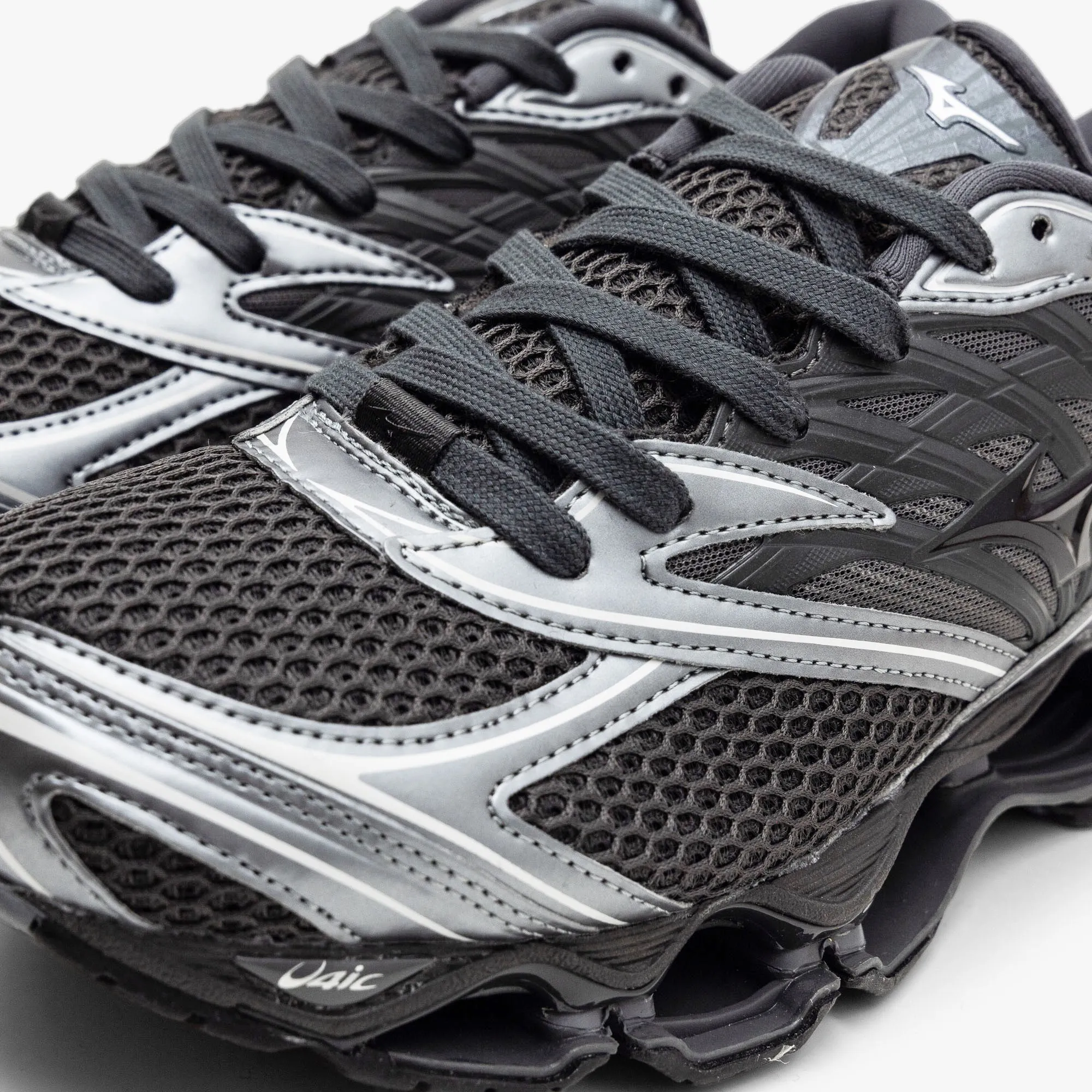 Mizuno Wave Prophecy LS