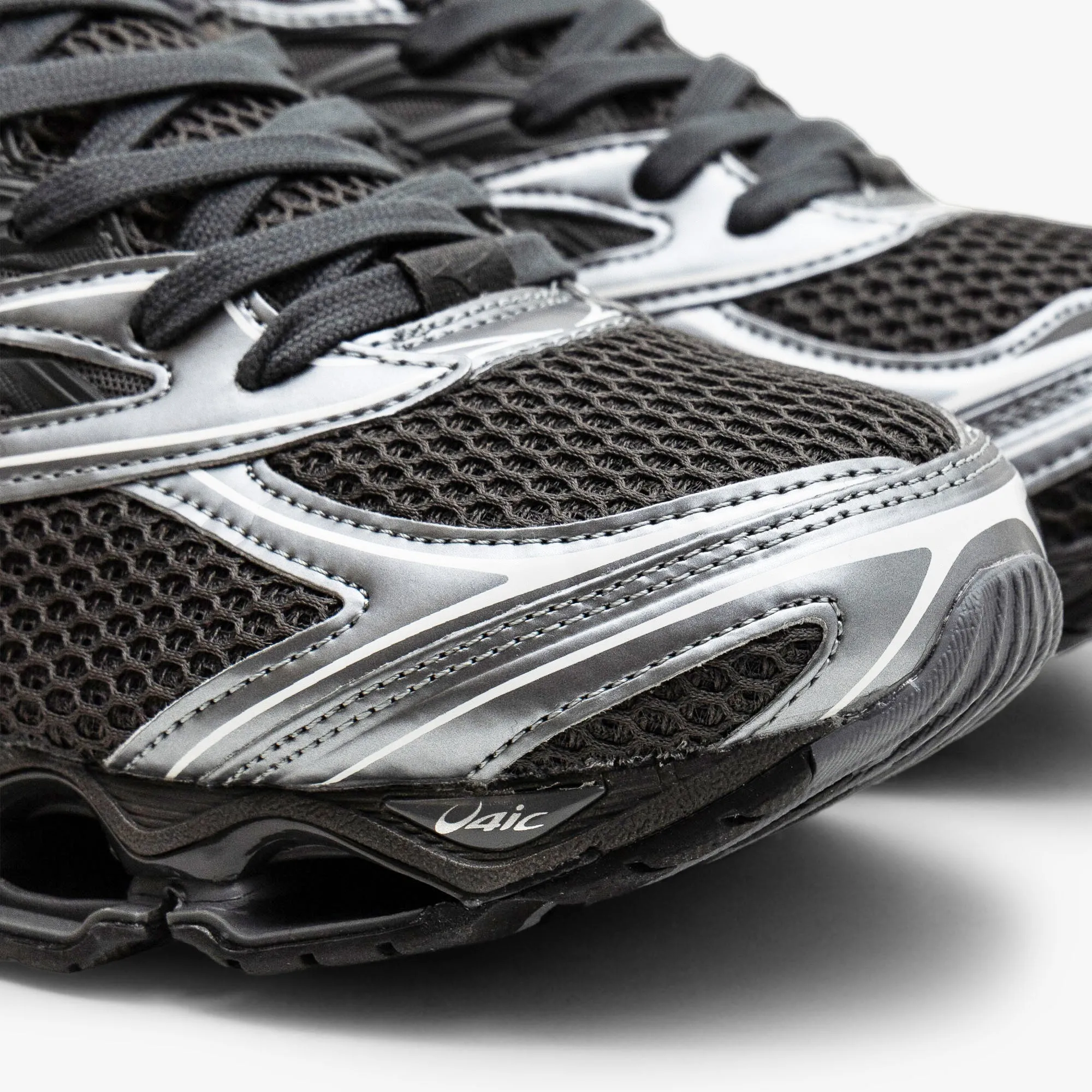 Mizuno Wave Prophecy LS
