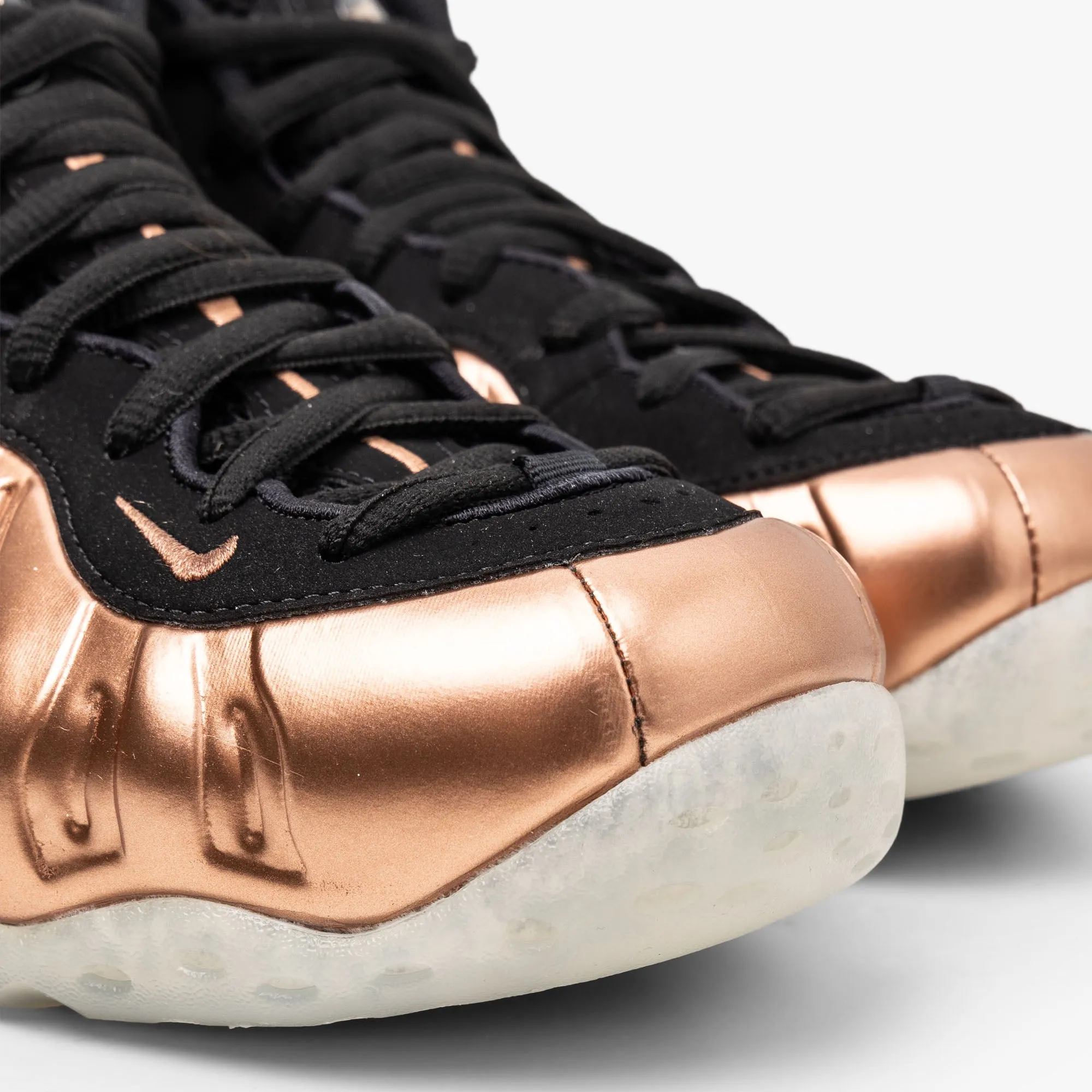 Nike Air Foamposite One Black / Metallic Copper - Off Noir