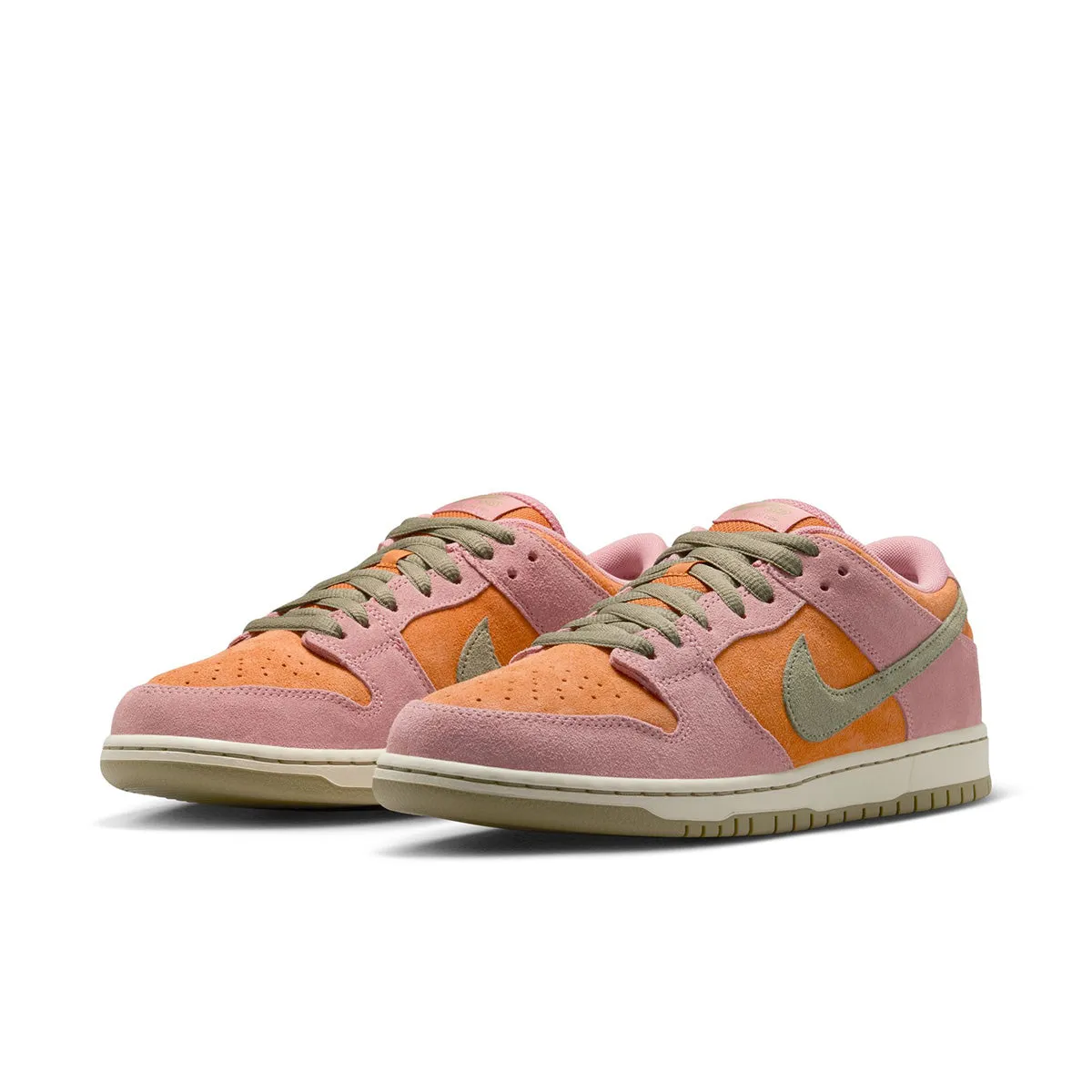 Nike SB - Dunk Low Pro Shoes Red Stardust