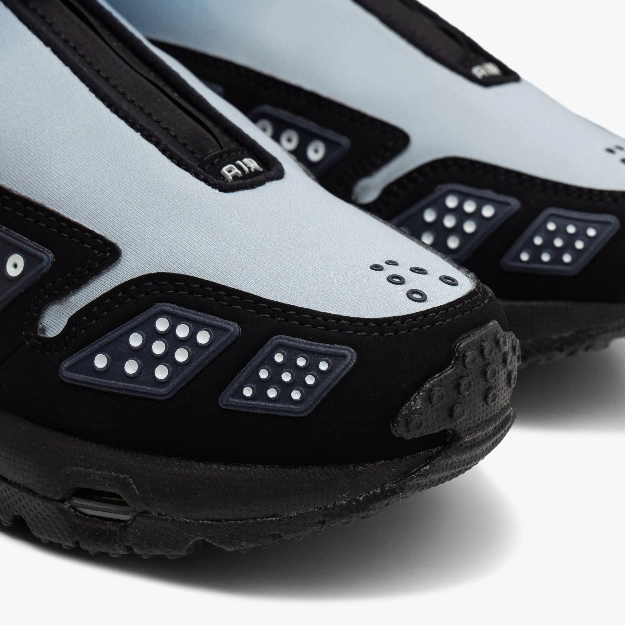 Nike Women's Air Max SNDR / Obsidian / Black - Grey Haze