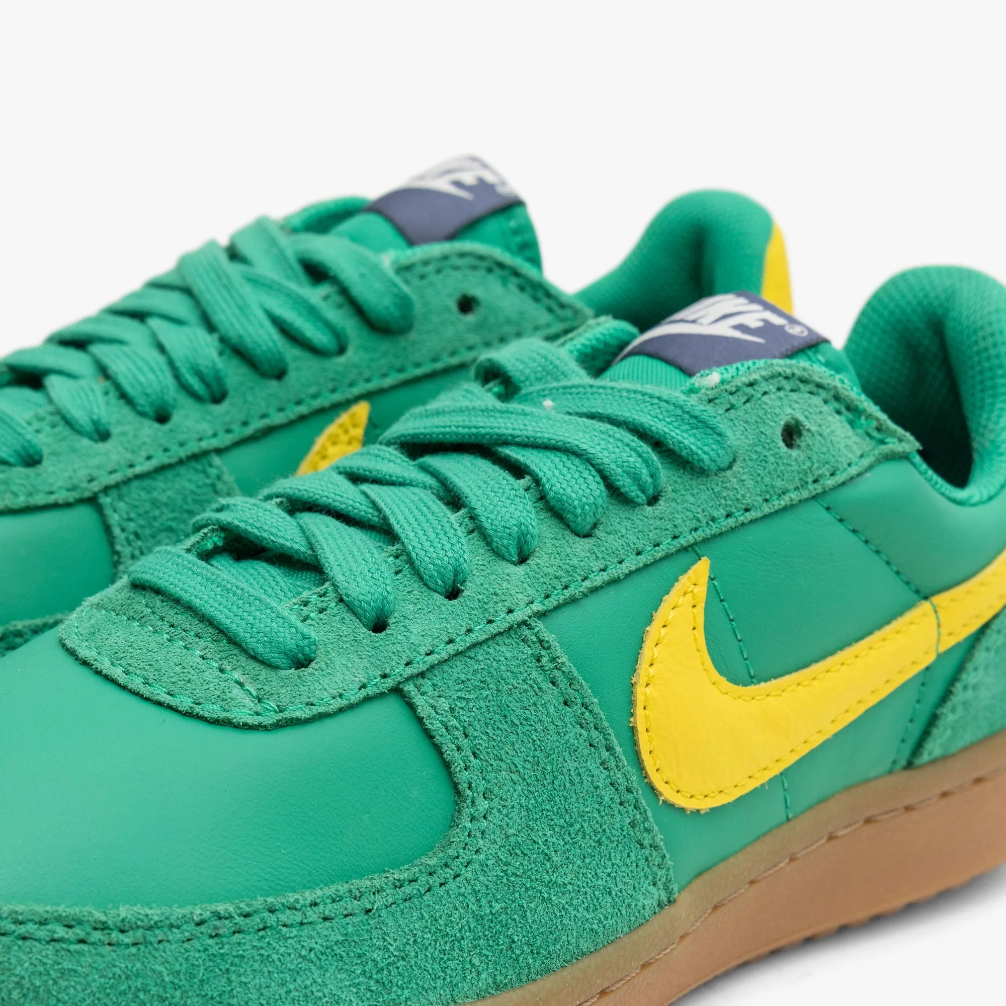 Nike Women's Field General / Stadium Green / Lightning - Sail