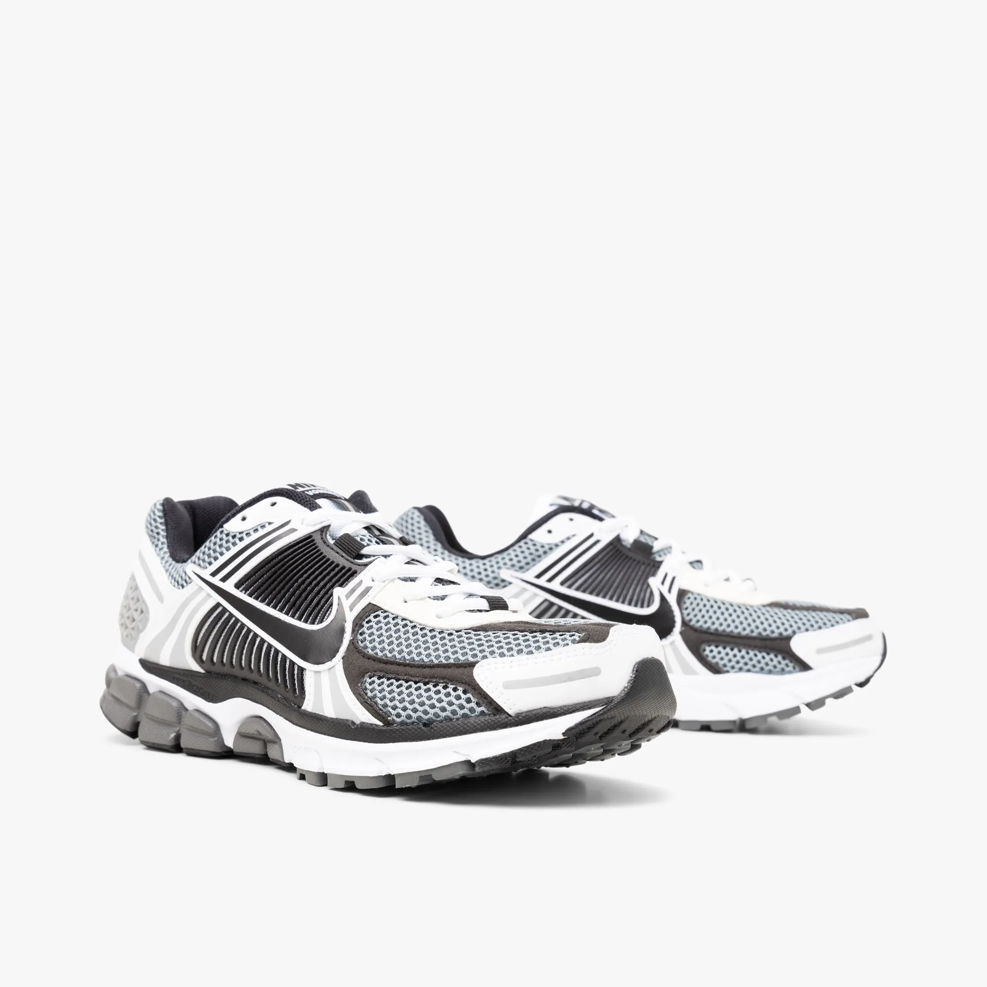 Nike Zoom Vomero 5 SE SP Dark Grey / Black - White