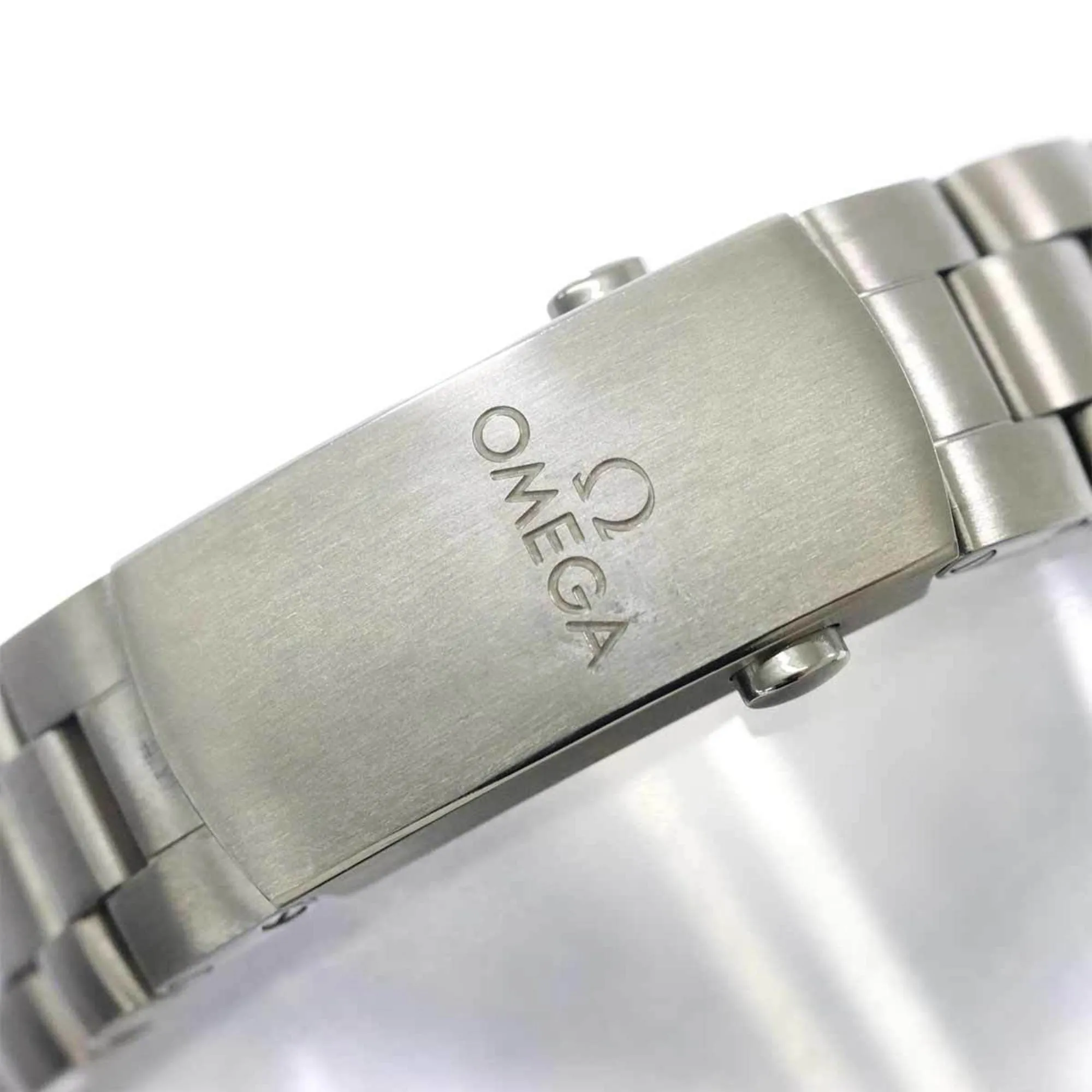 Omega Seamaster Planet Ocean Titanium Wristwatch (Pre-Owned)