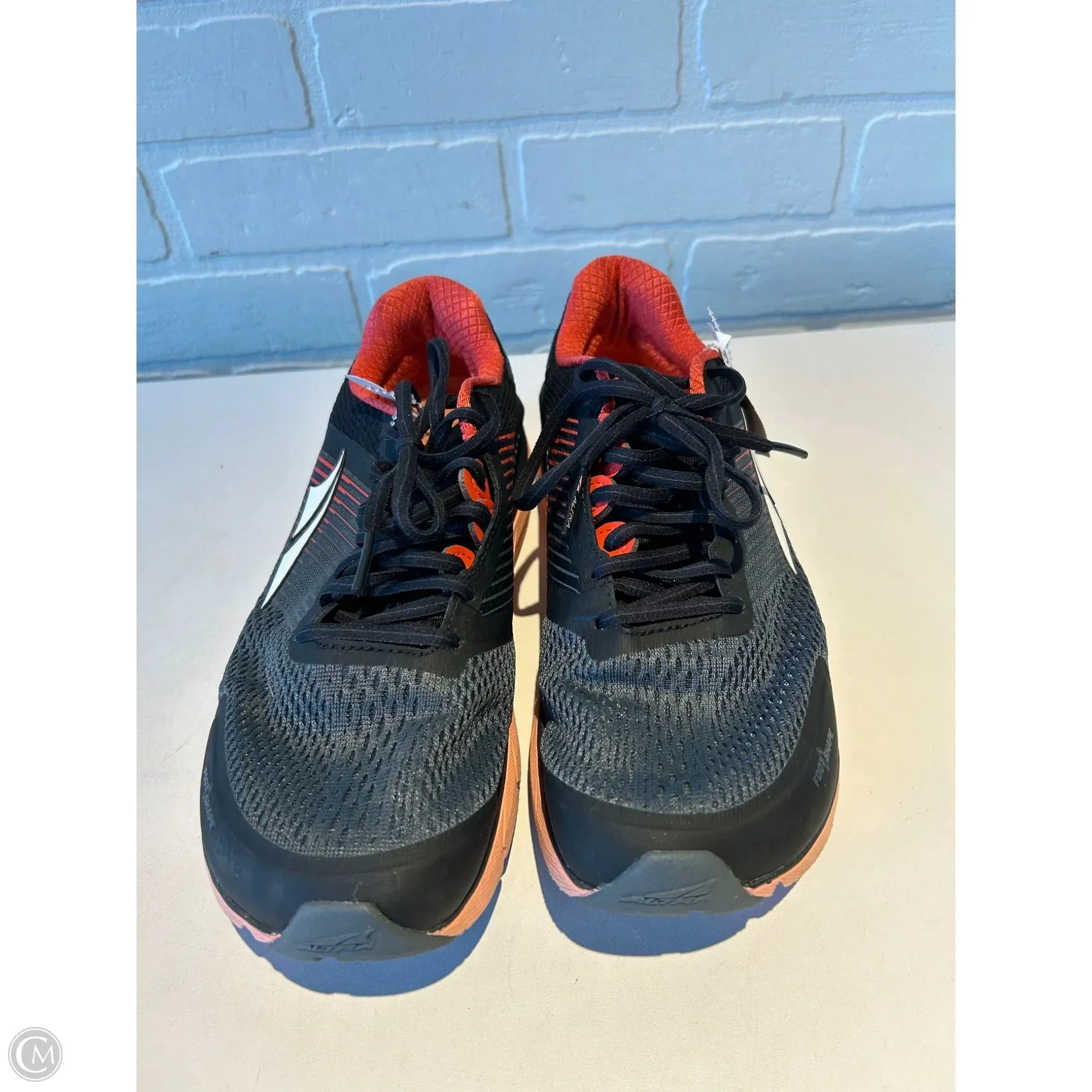 Shoes Athletic By ALTRA In Black & Orange, Size: 10