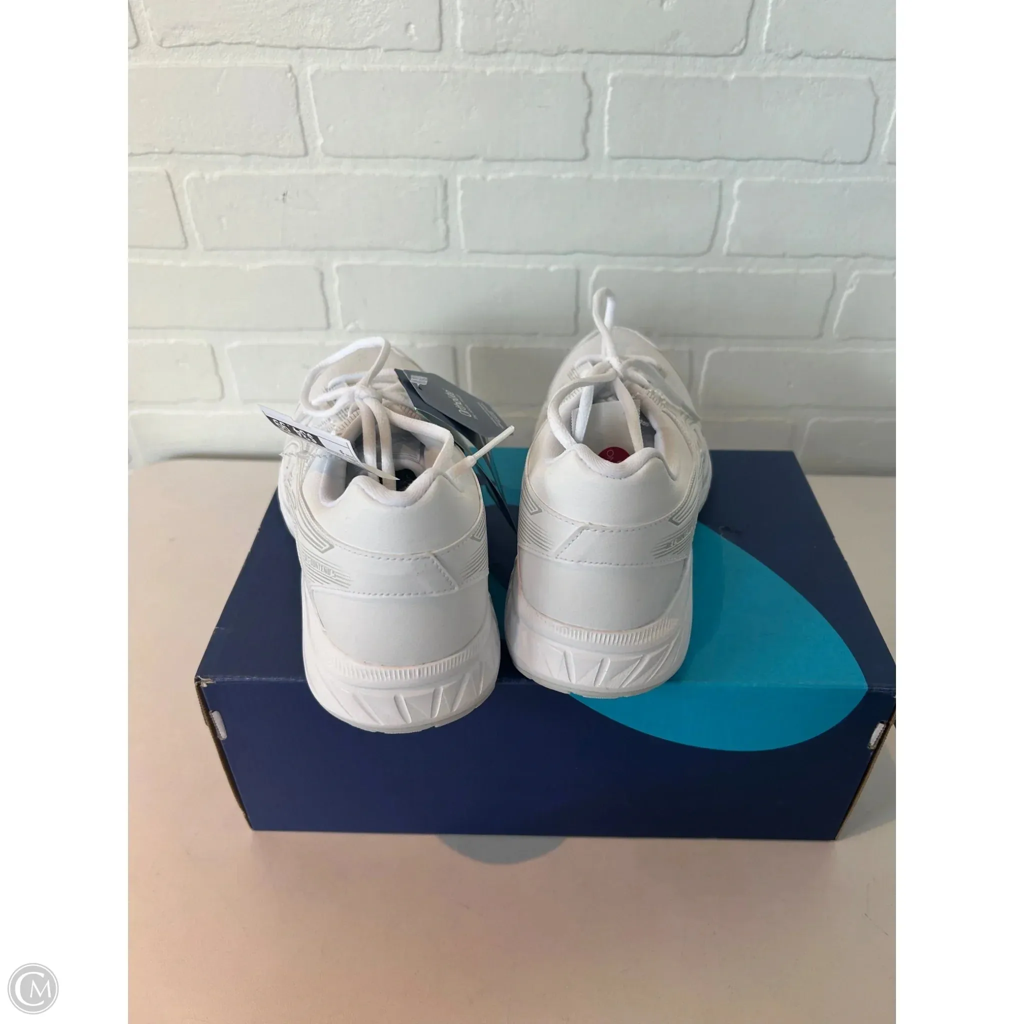 Shoes Athletic By Asics In White, Size: 9
