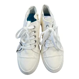 Shoes Athletic By Blowfish In White, Size:8