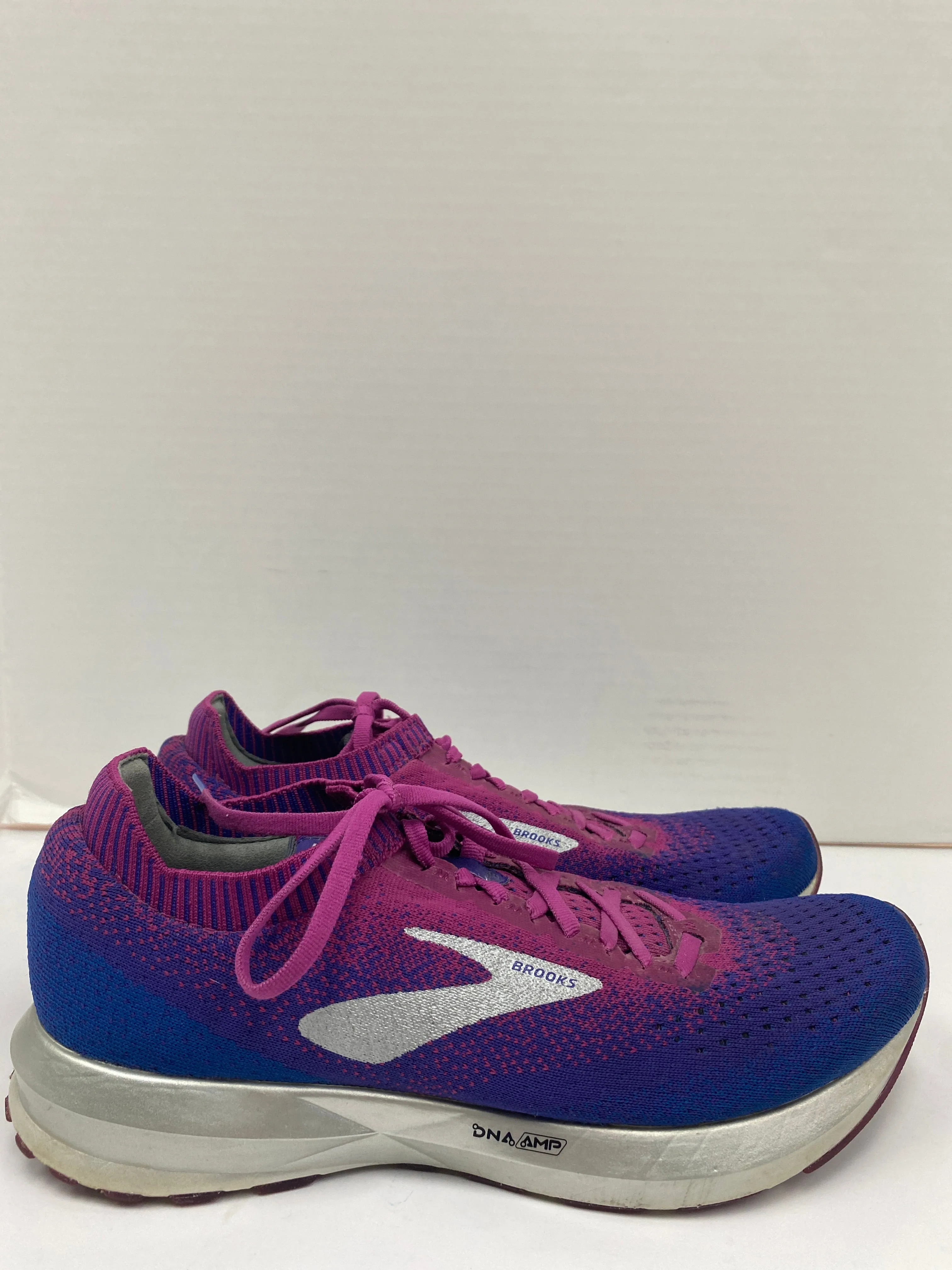 Shoes Athletic By Brooks In Purple, Size: 9.5