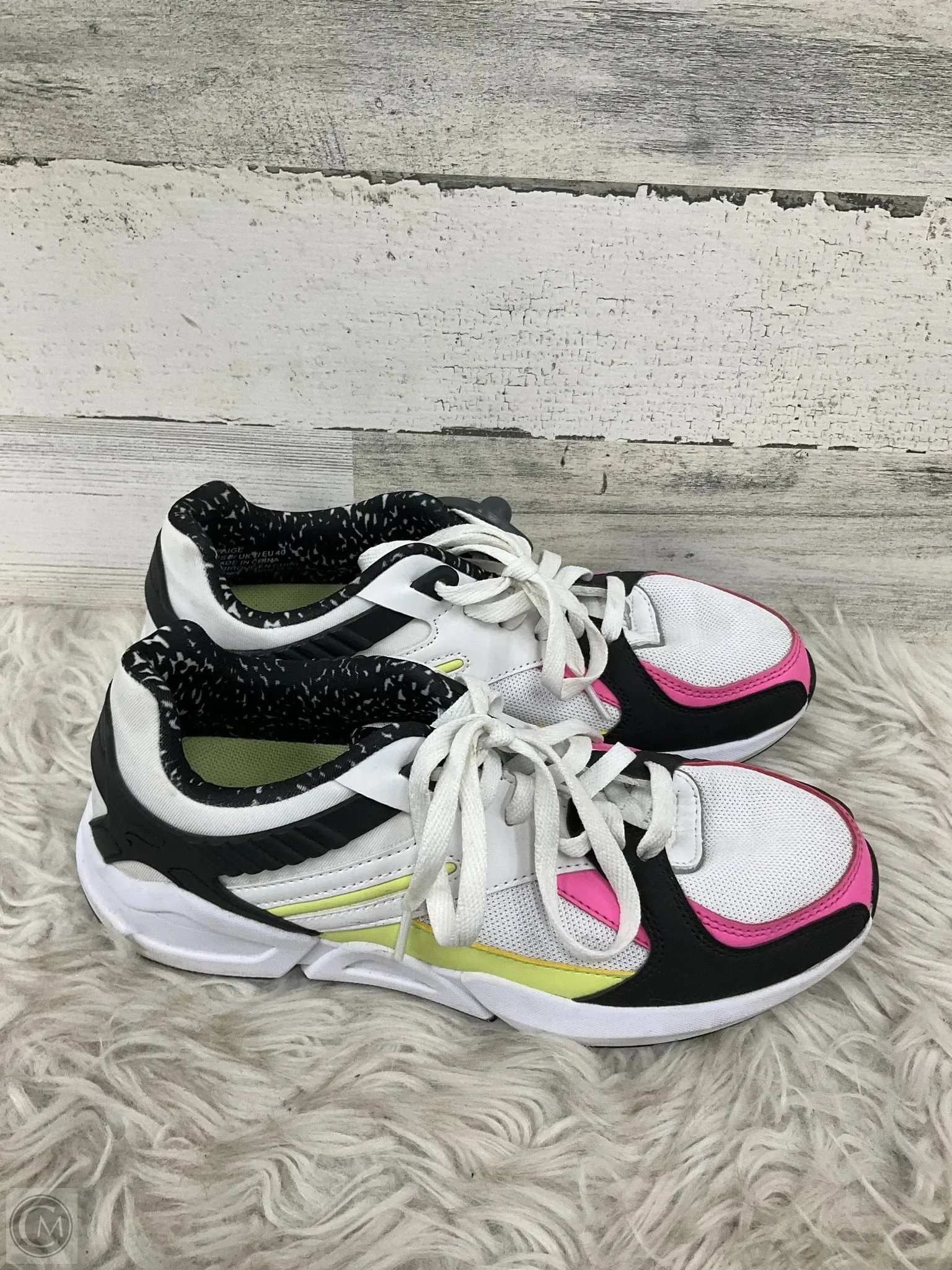 Shoes Athletic By Fabletics In White & Yellow, Size: 9