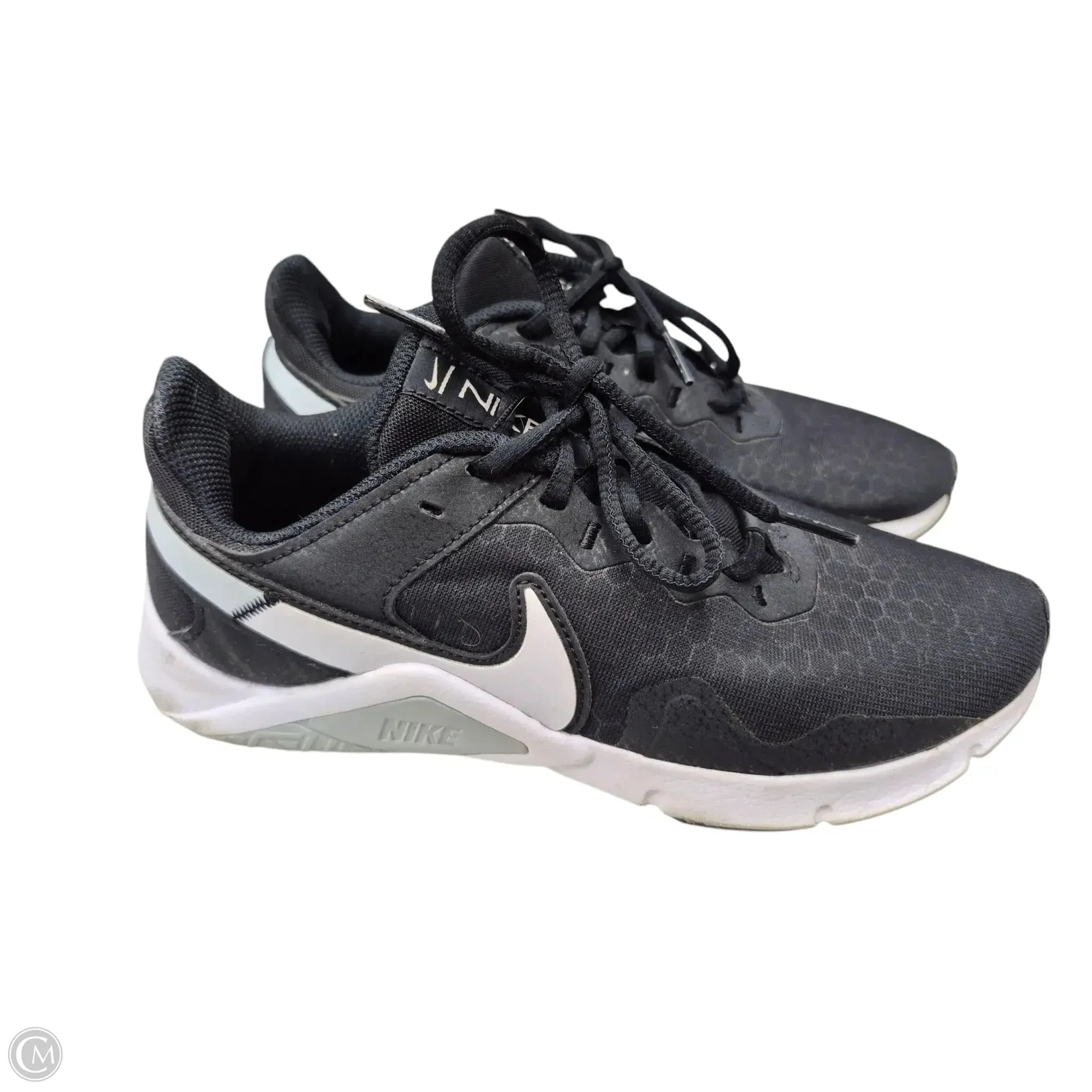 Shoes Athletic By Nike Apparel In Black & White, Size: 7.5