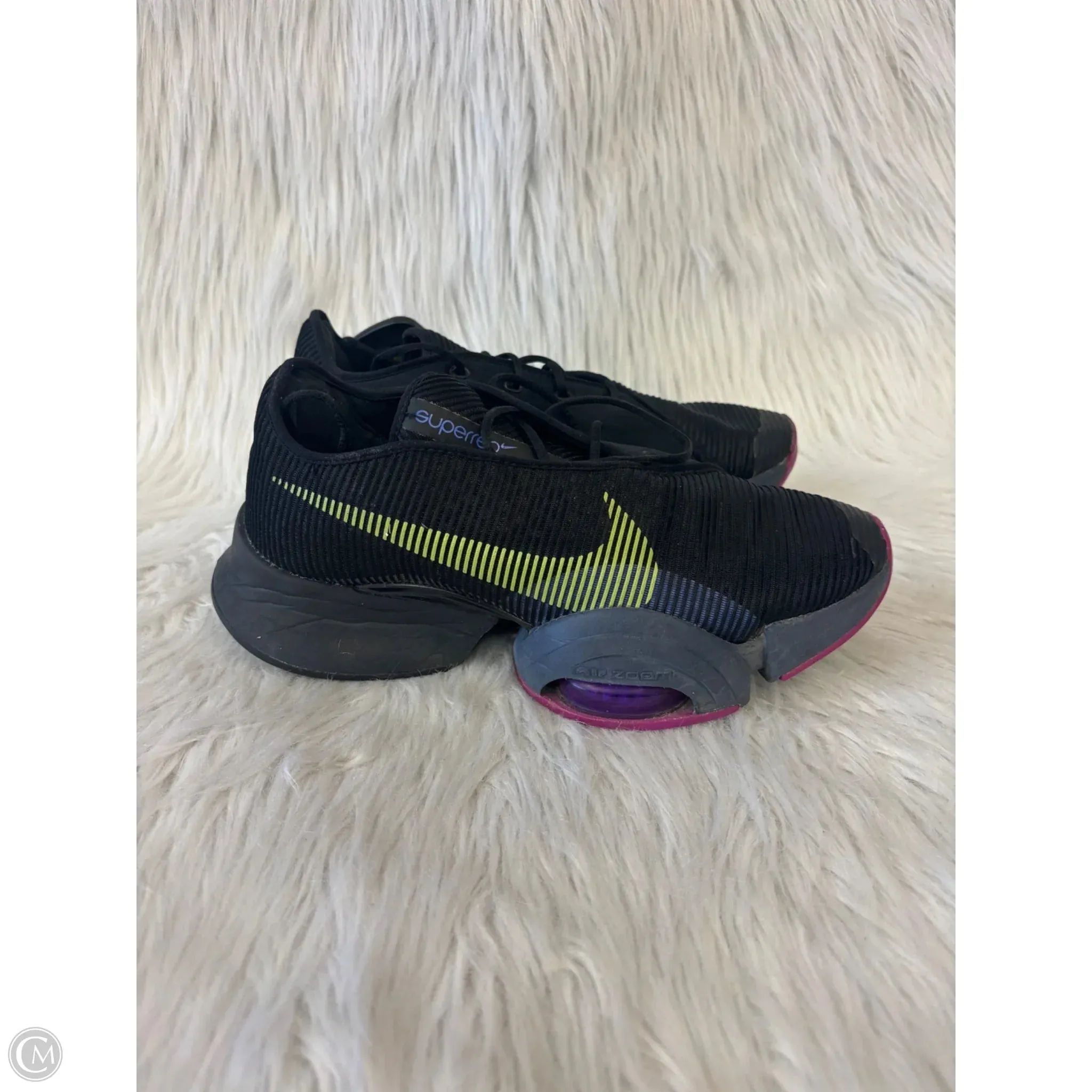 Shoes Athletic By Nike In Black & Green, Size: 8.5