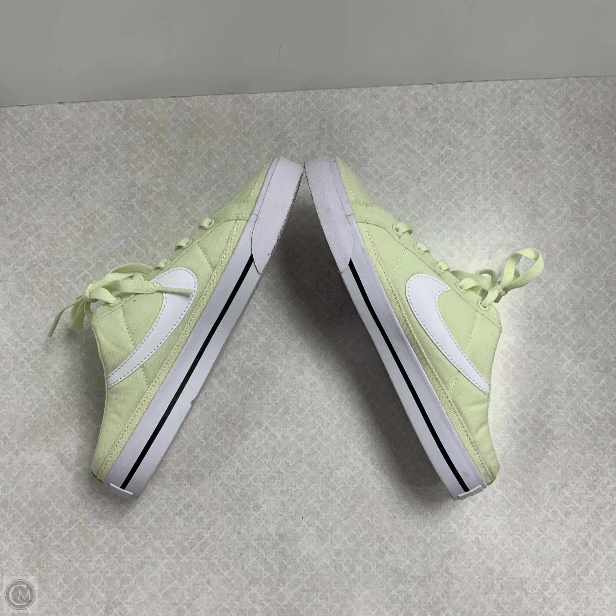 Shoes Athletic By Nike In Green, Size: 7