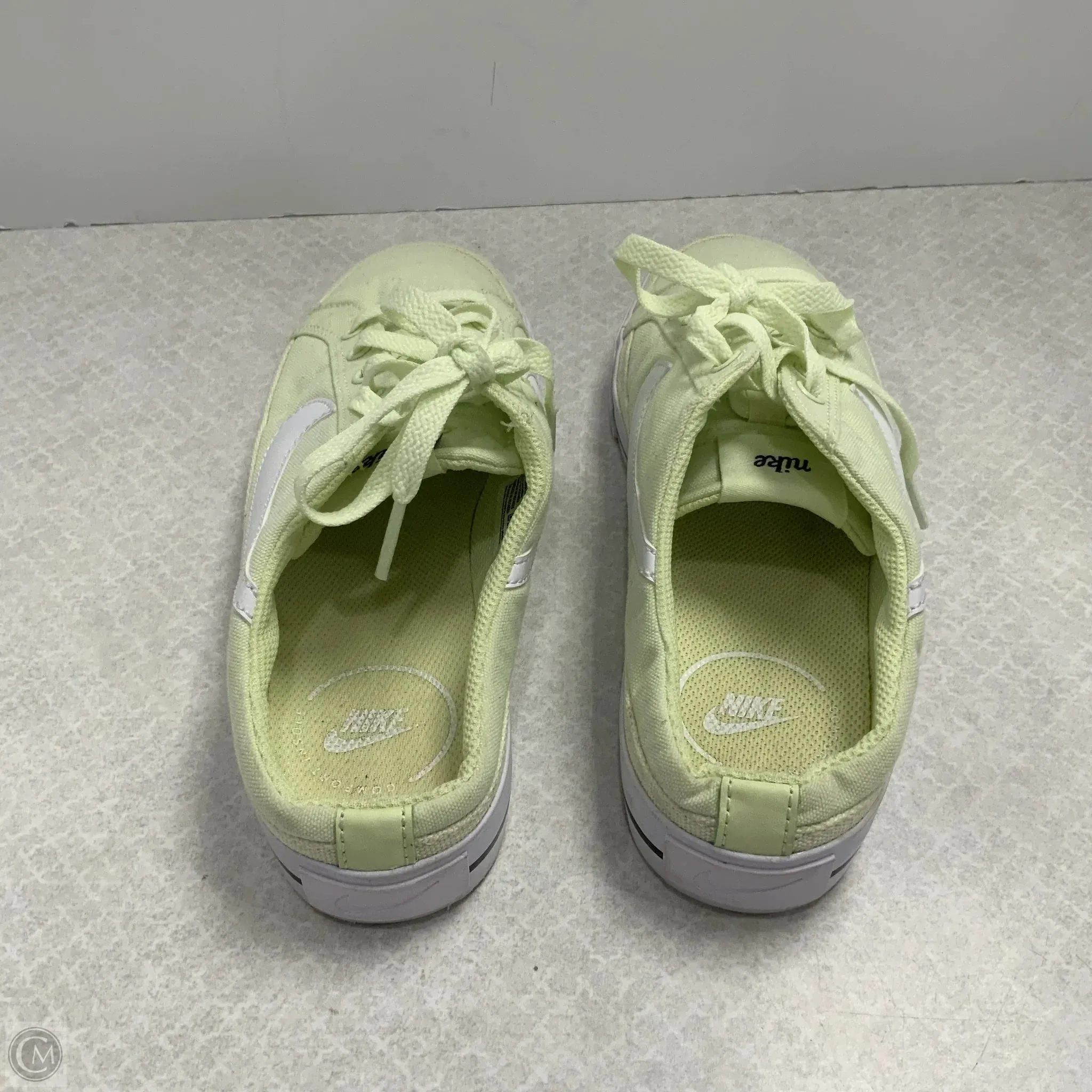 Shoes Athletic By Nike In Green, Size: 7