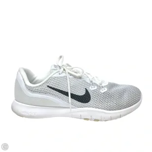 Shoes Athletic By Nike In Grey & White, Size: 9