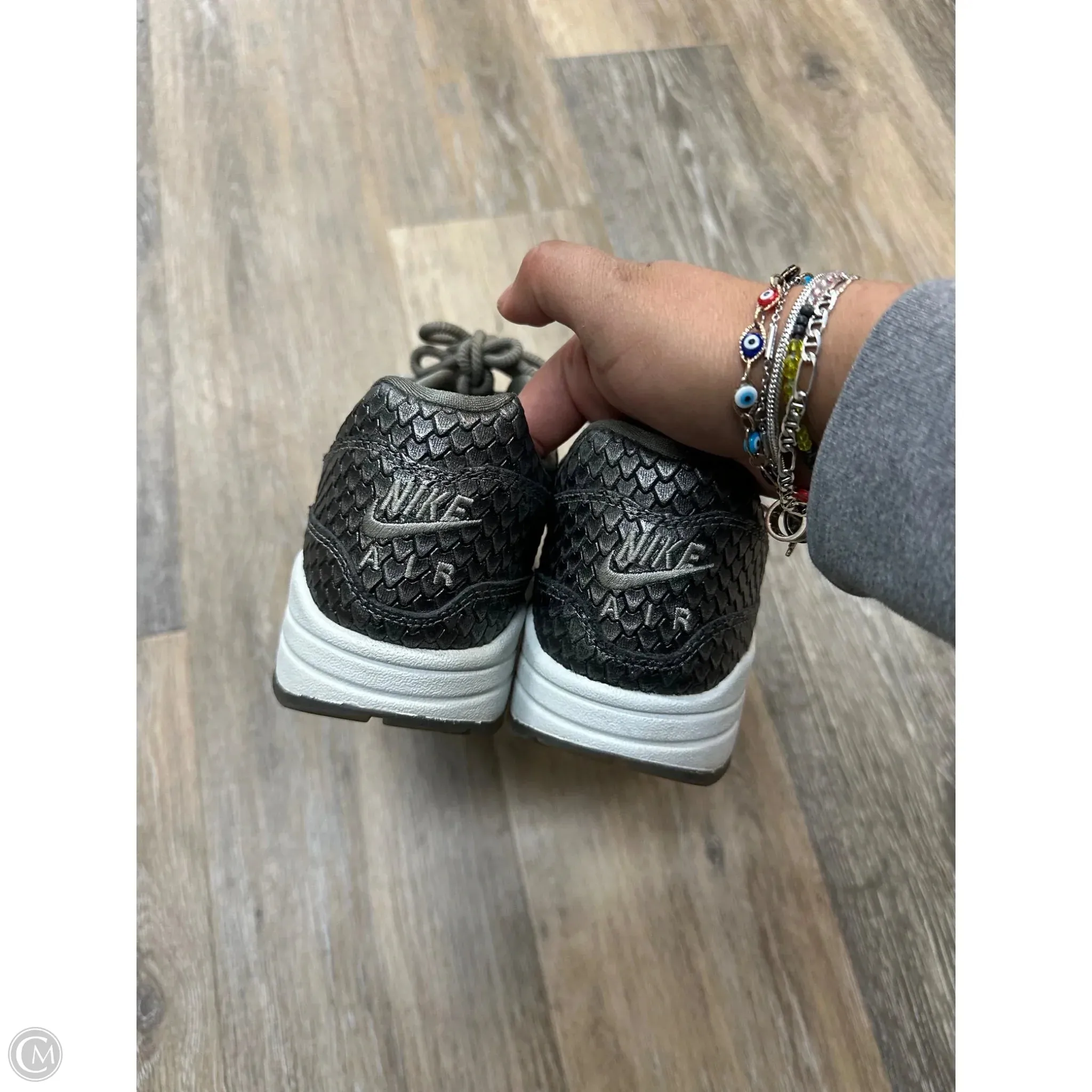 Shoes Athletic By Nike In Grey, Size: 7.5