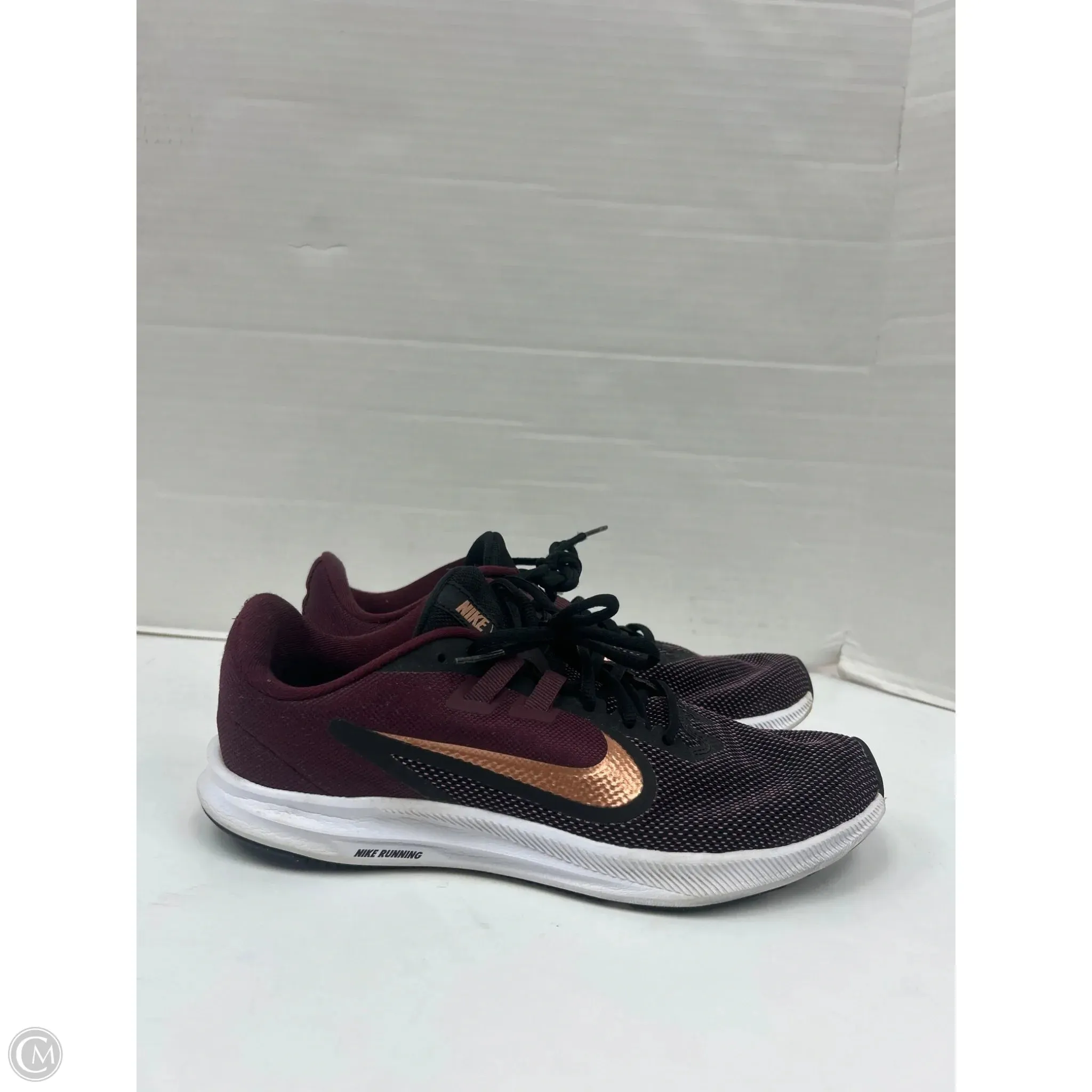 Shoes Athletic By Nike In Maroon, Size: 9.5
