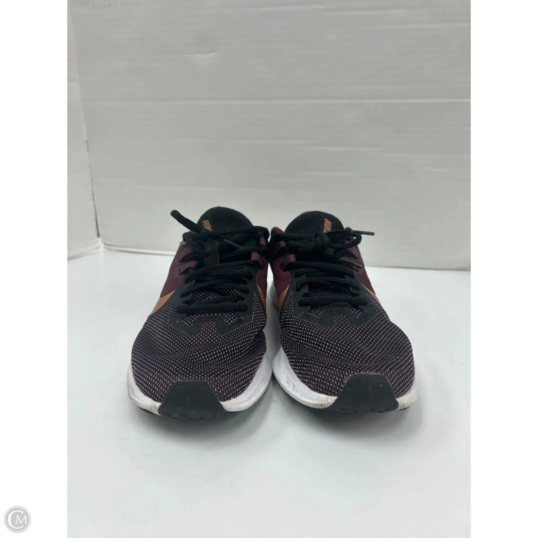 Shoes Athletic By Nike In Maroon, Size: 9.5