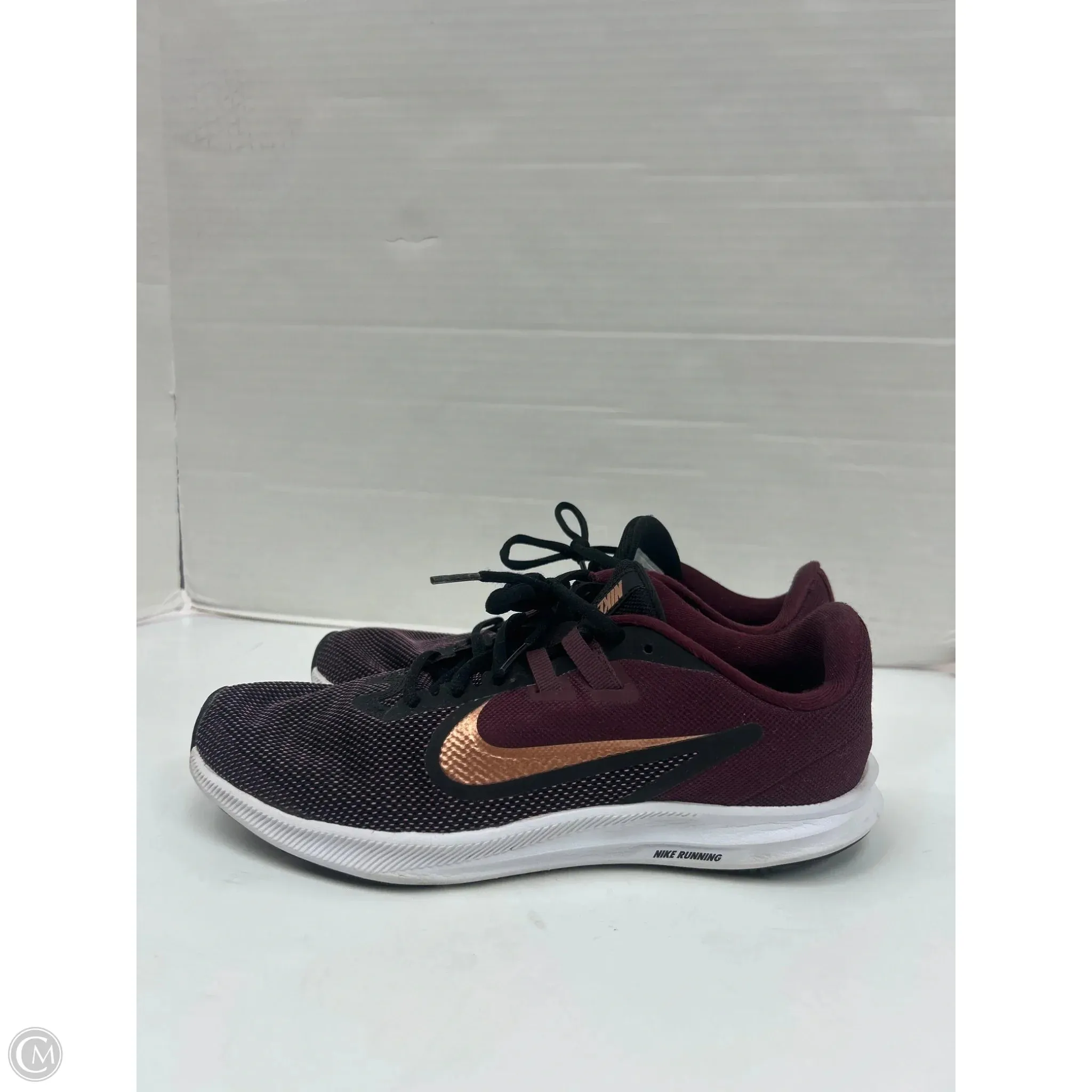 Shoes Athletic By Nike In Maroon, Size: 9.5