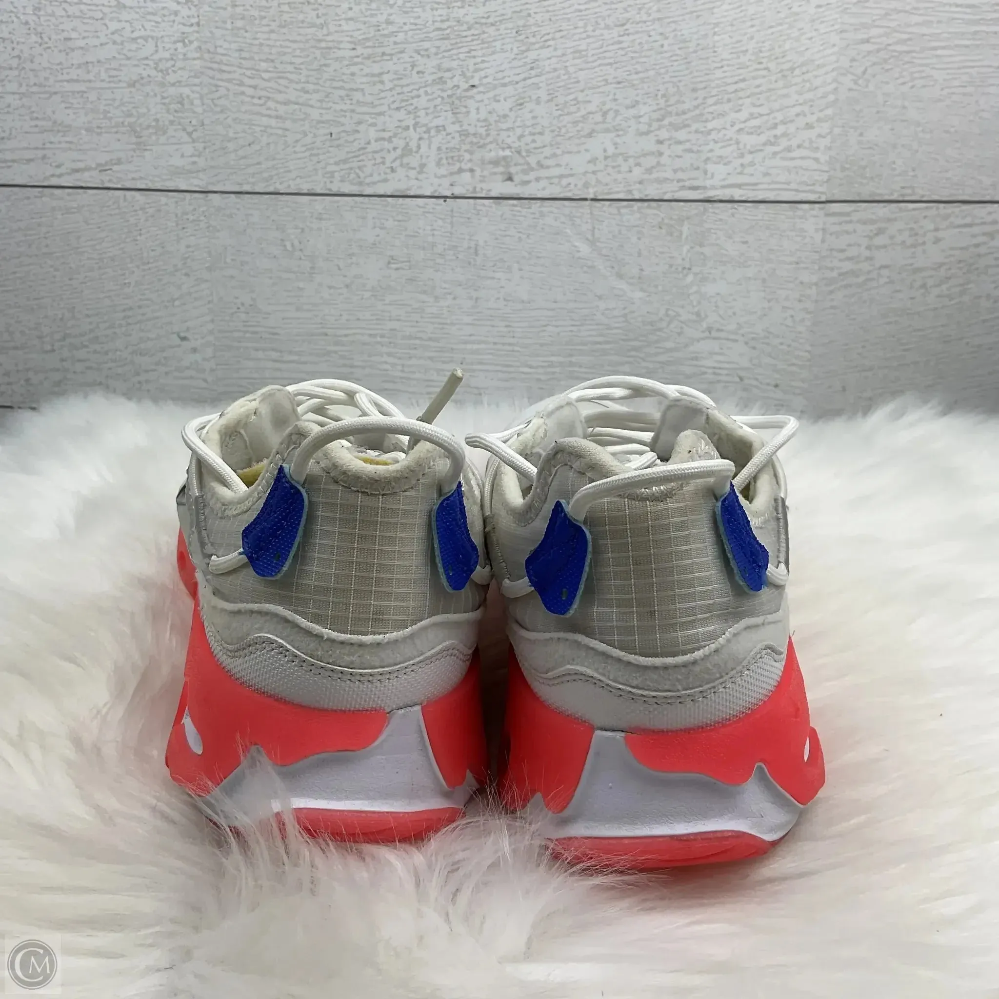 Shoes Athletic By Nike In White, Size: 8
