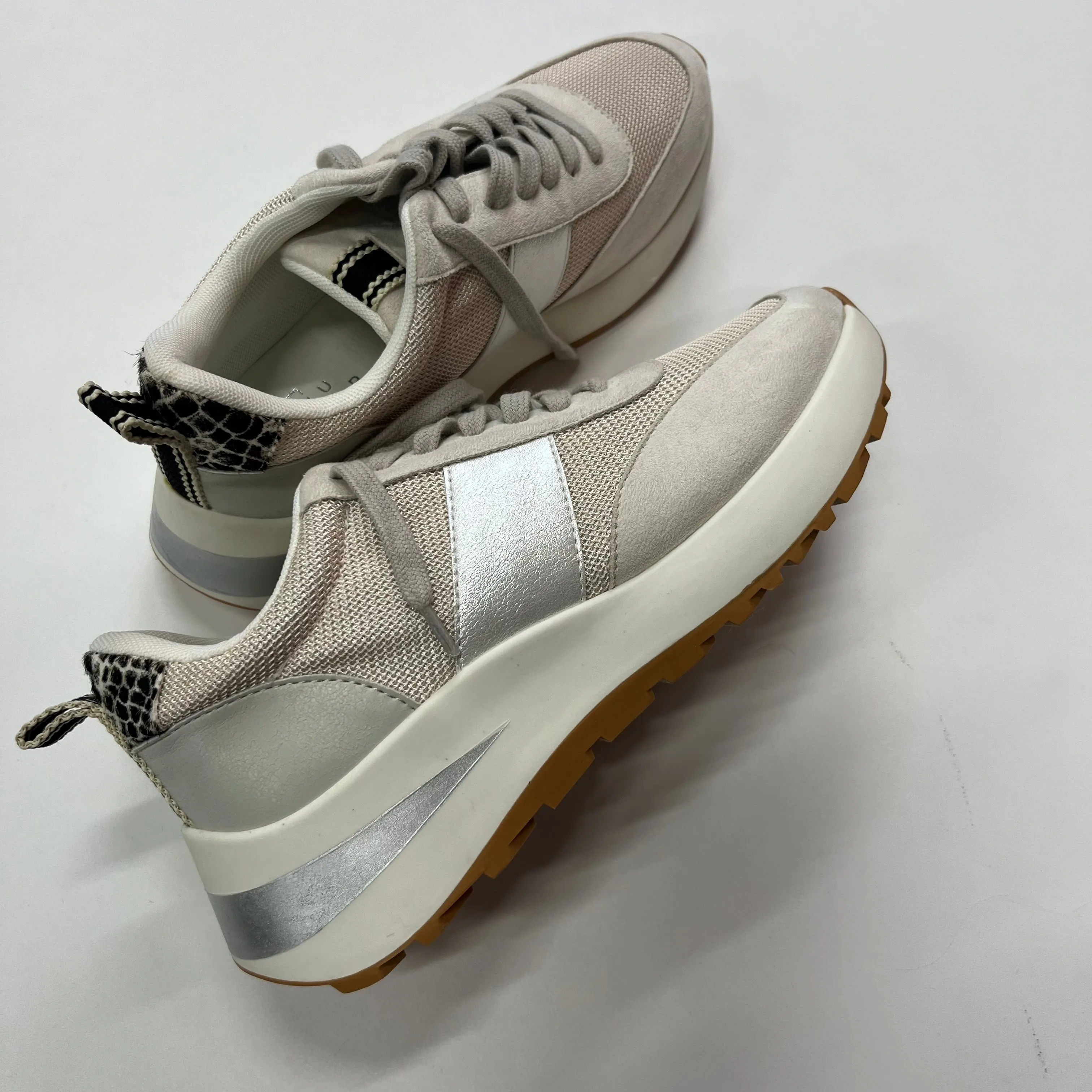 Shoes Athletic By Shu Shop  Size: 9