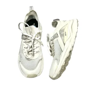 Shoes Athletic By The North Face In Ivory, Size: 8