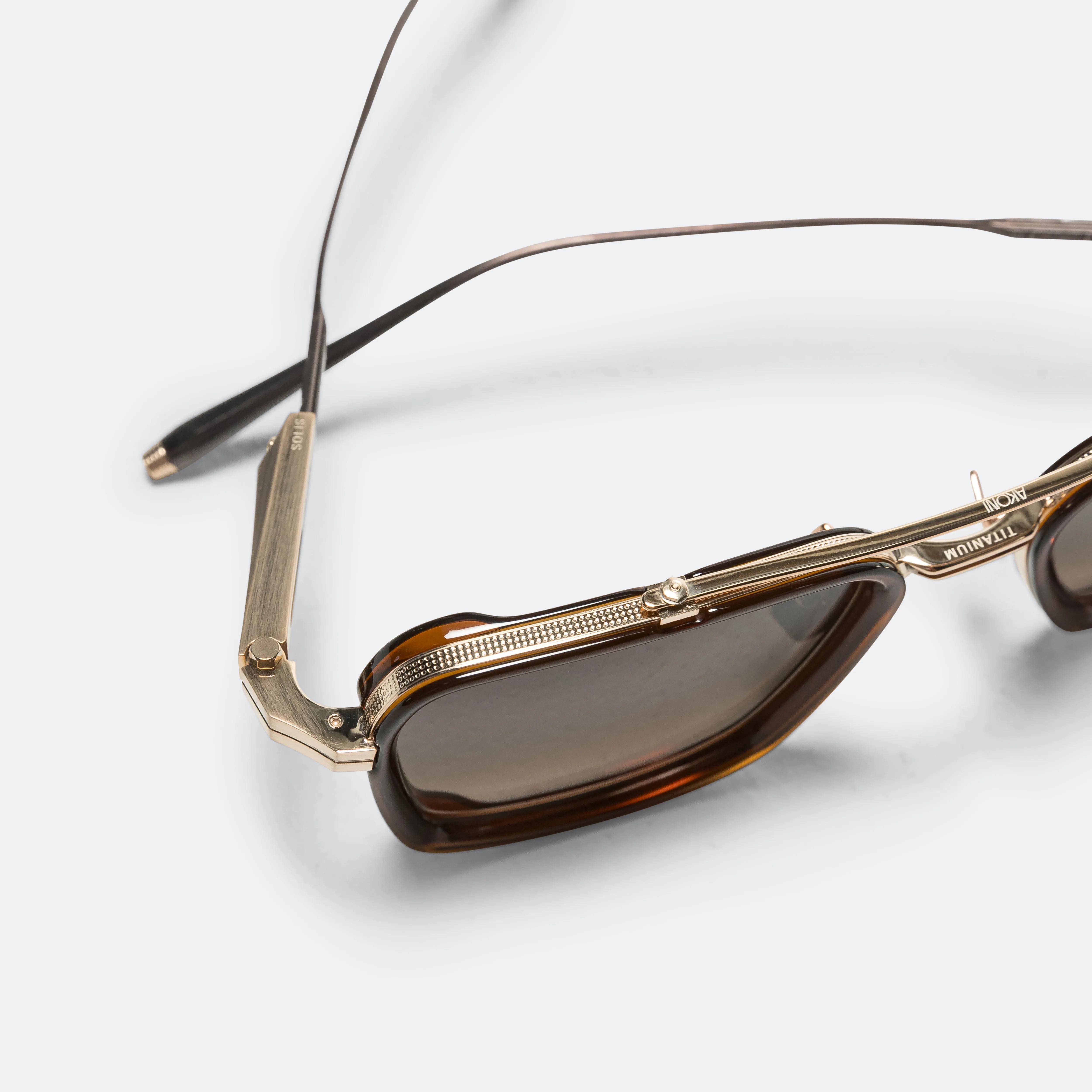Solis - White Gold/Dark Brown Crystal