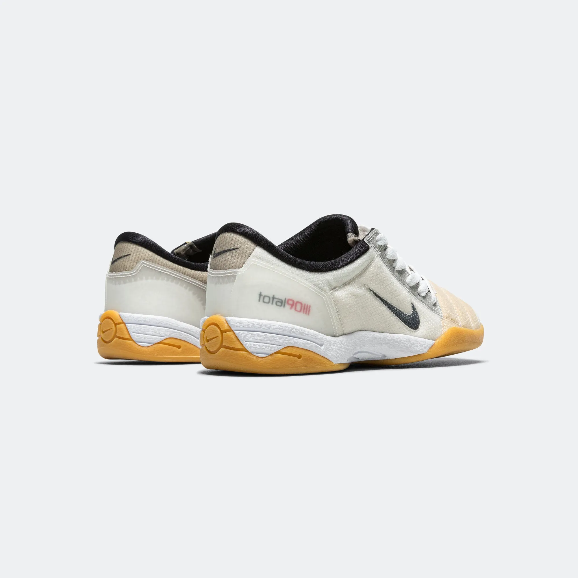 Total 90 - White/Black-Gum Light Brown
