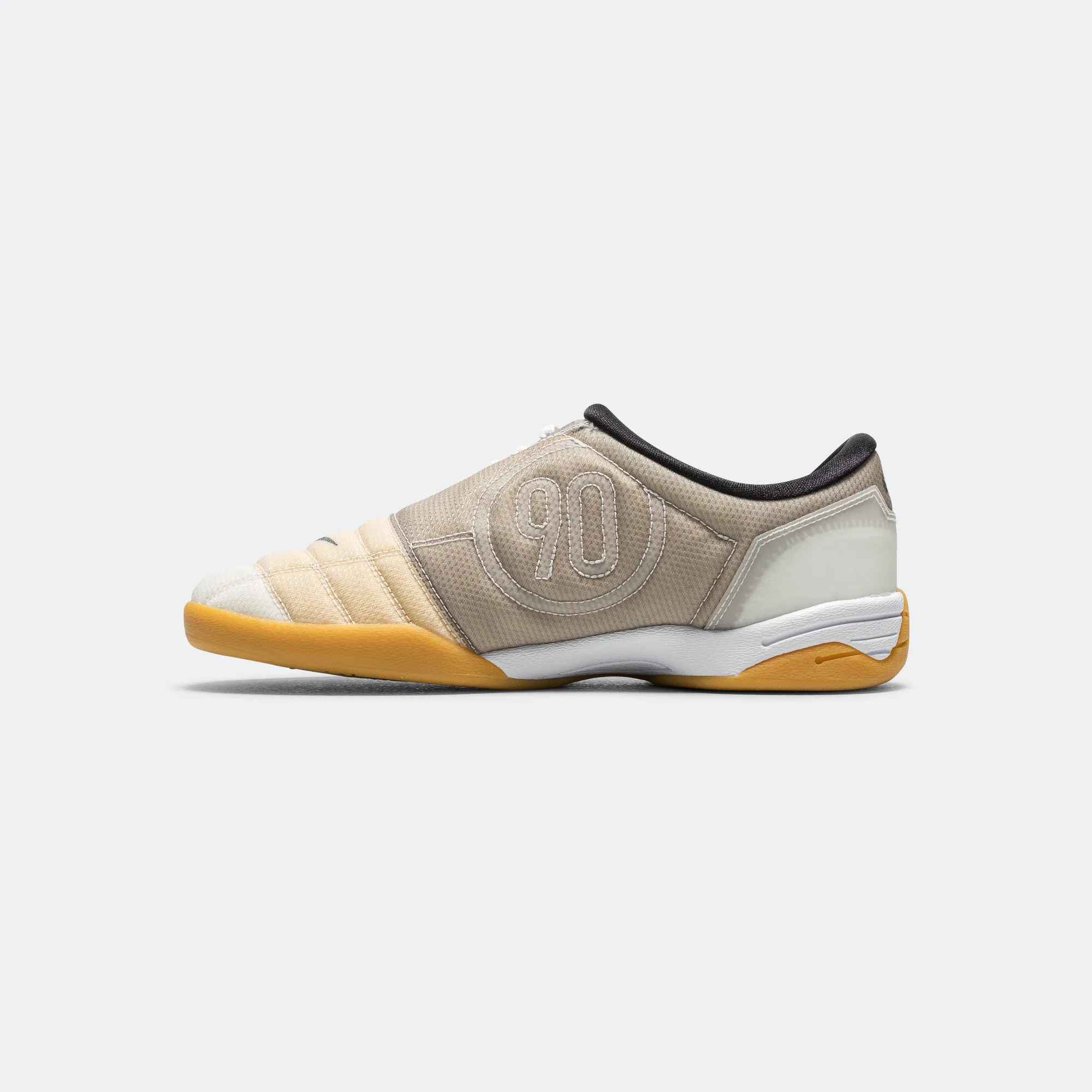 Total 90 - White/Black-Gum Light Brown