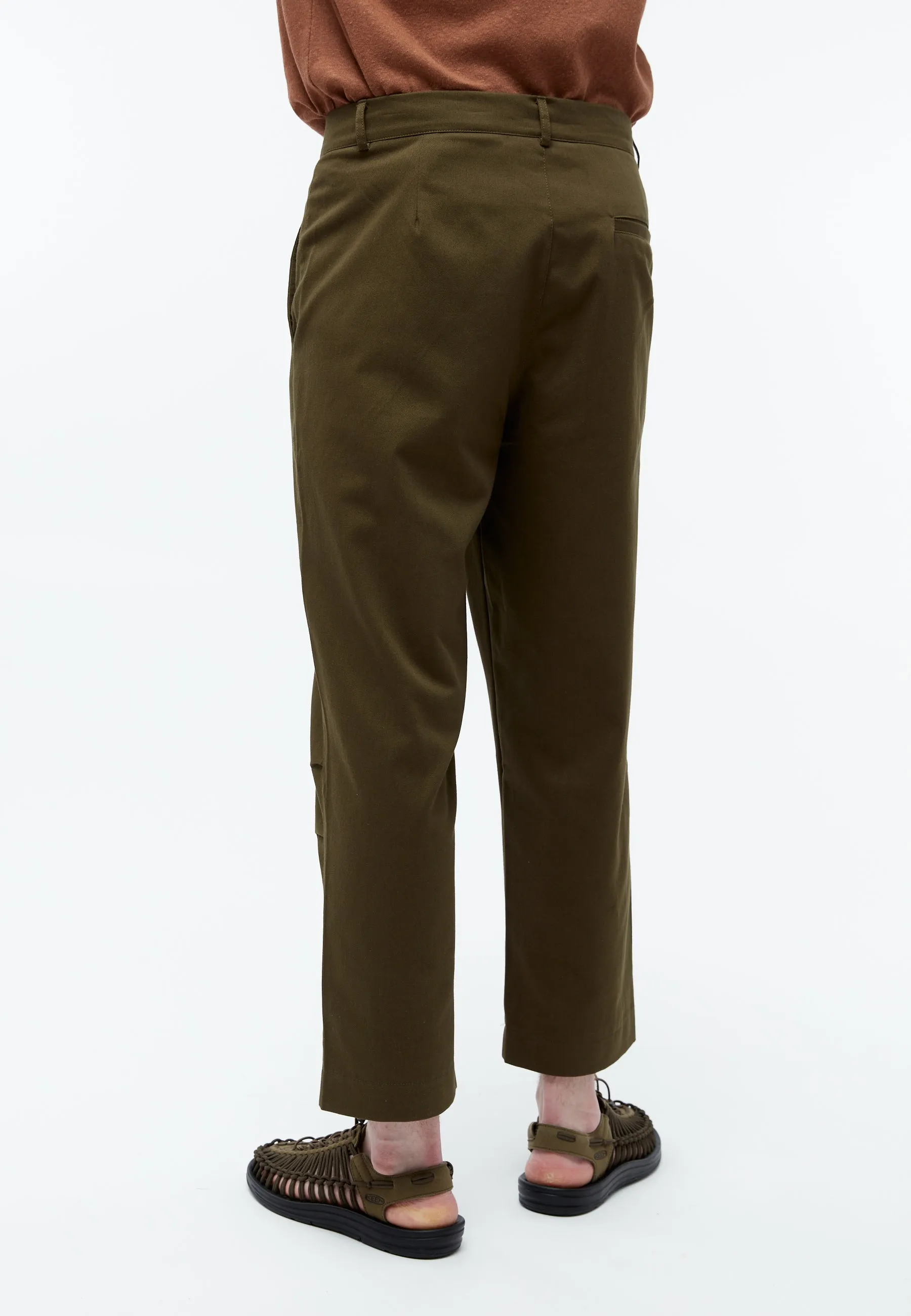 Trousers GBJORIS out of lighly woven organic cotton Givn Berlin